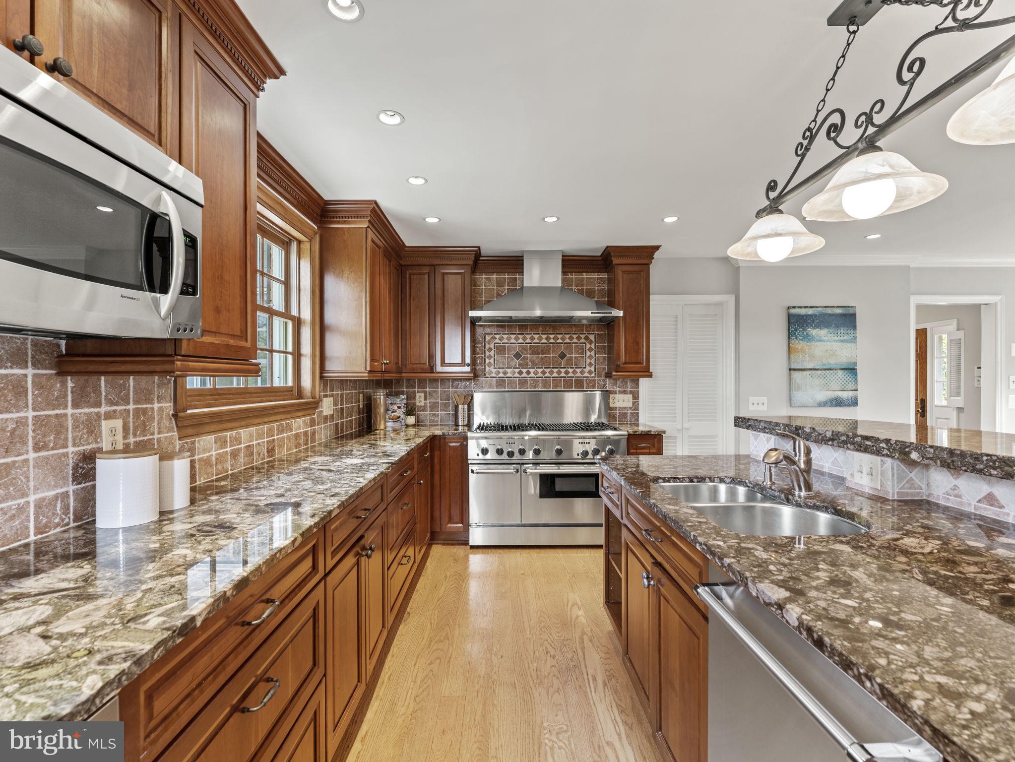 OAKCREST - Residential