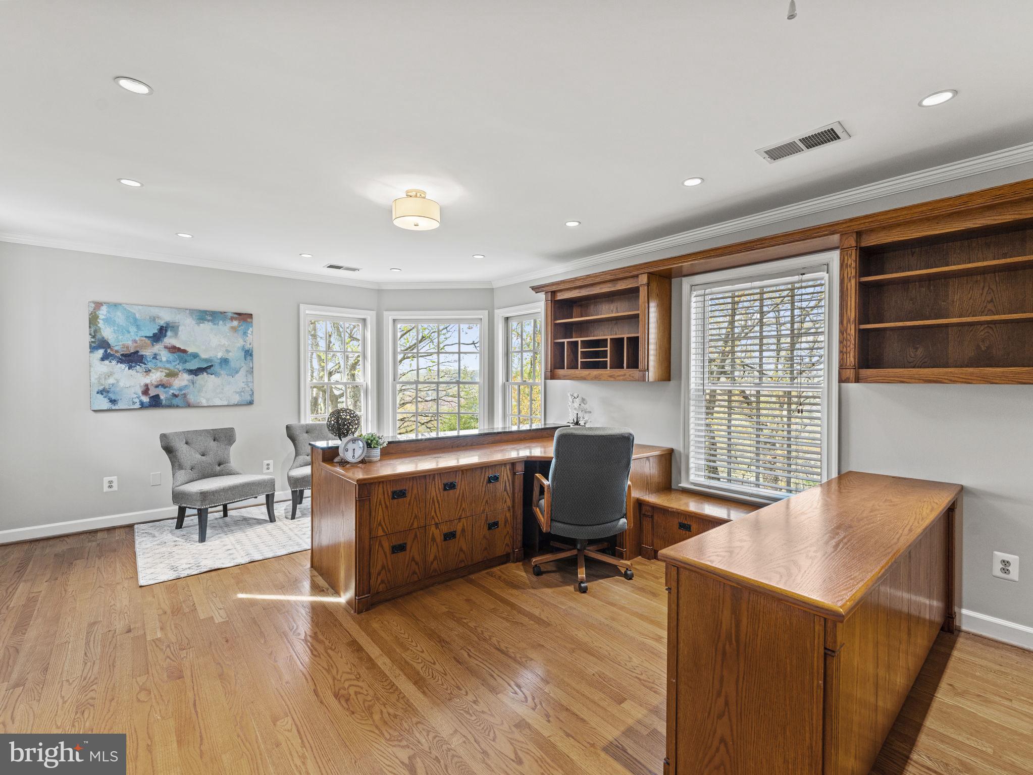 OAKCREST - Residential