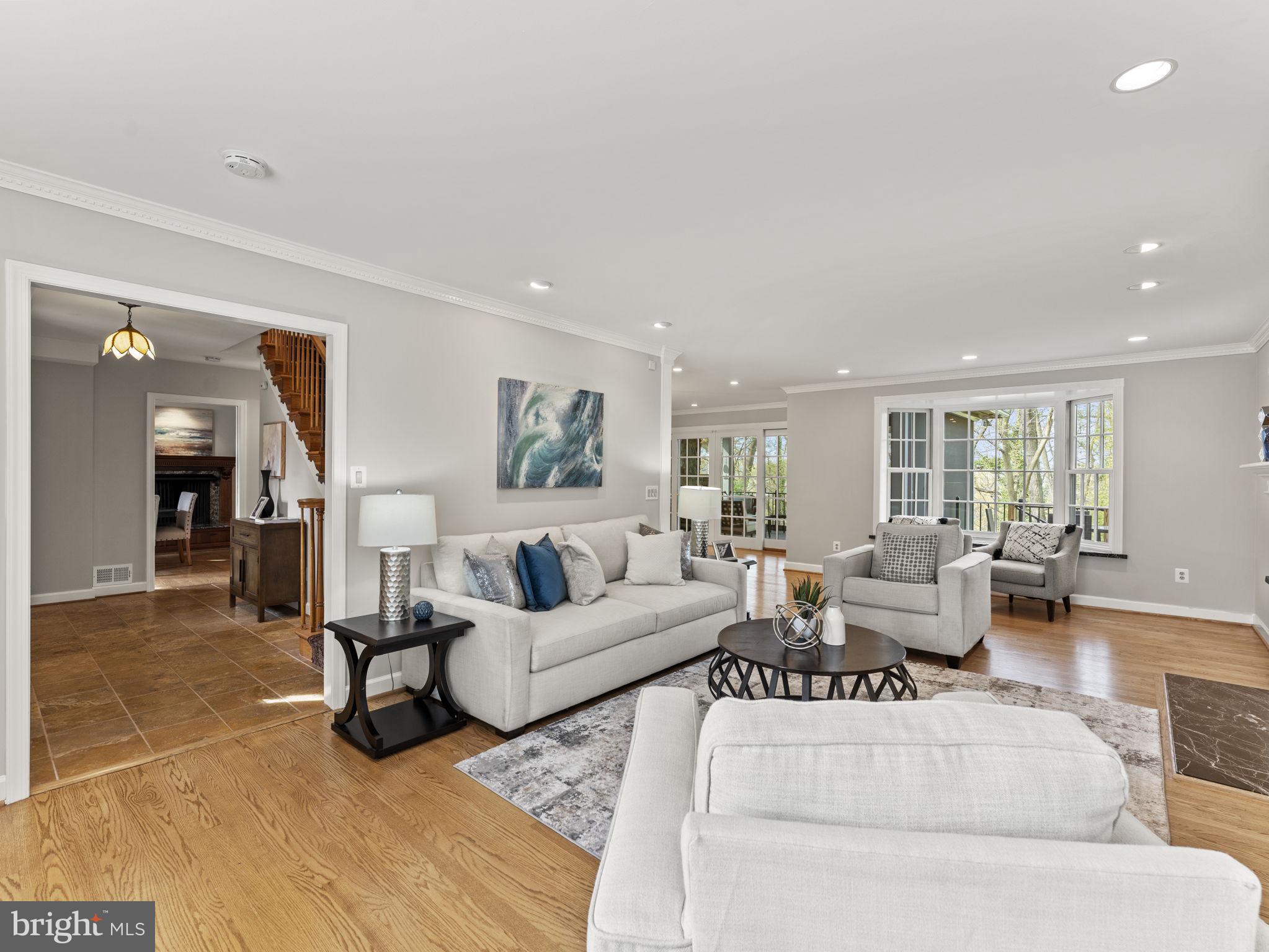 OAKCREST - Residential