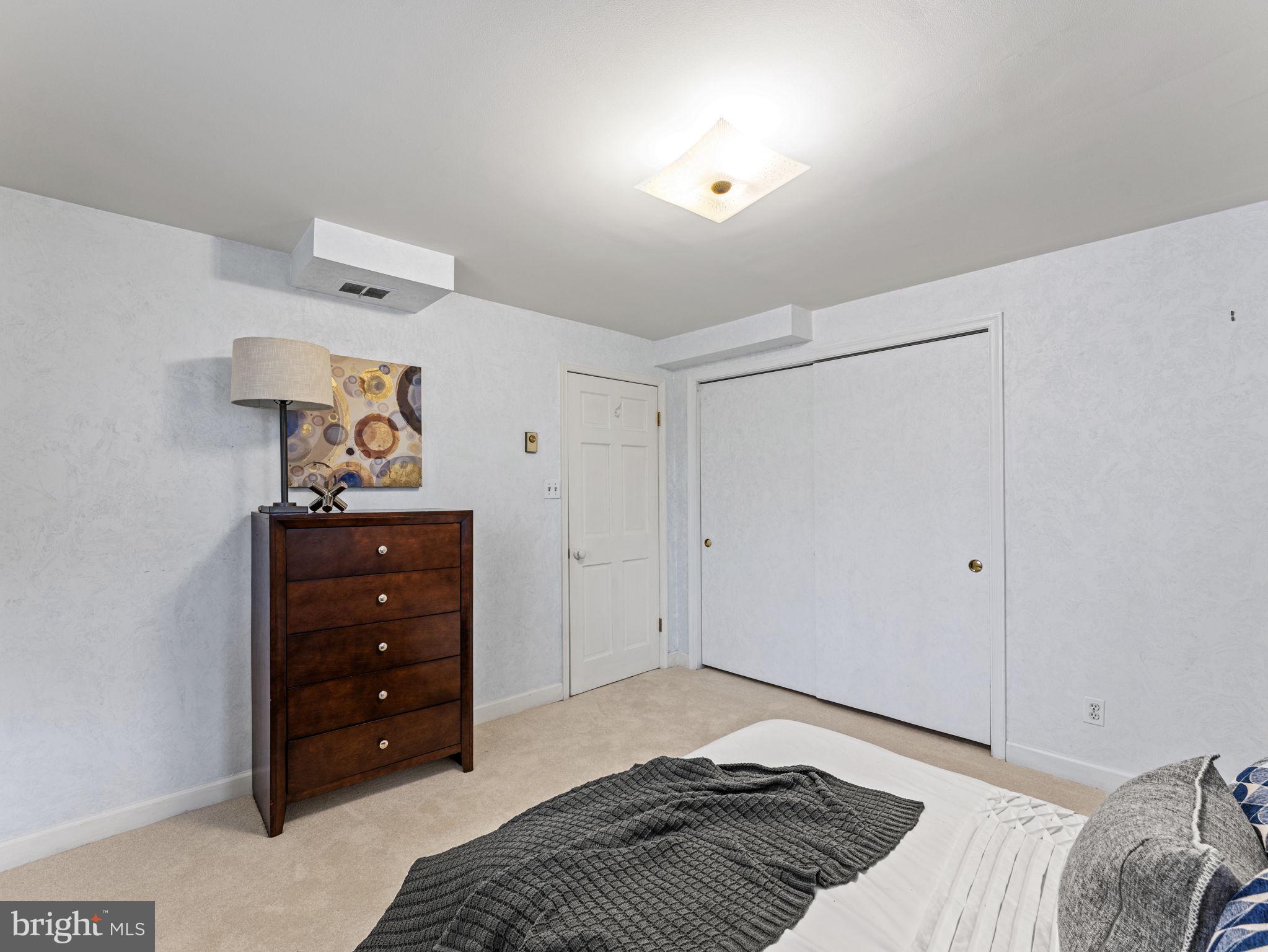 OAKCREST - Residential