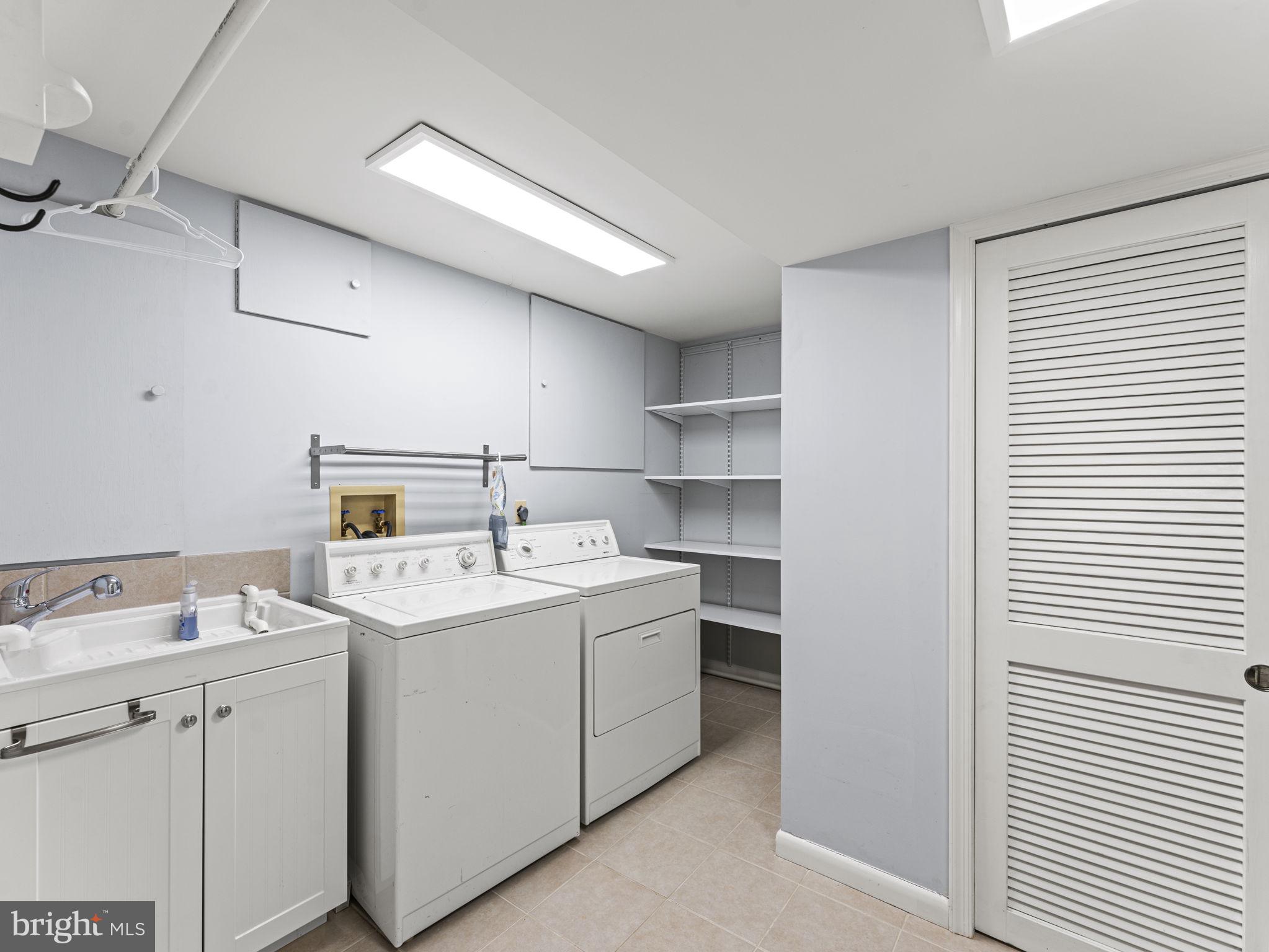 OAKCREST - Residential