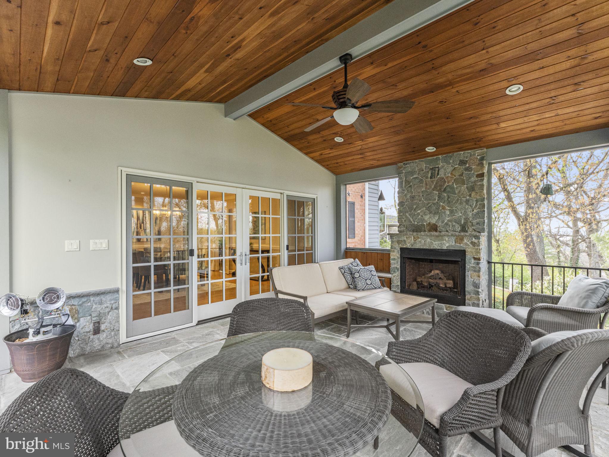 OAKCREST - Residential