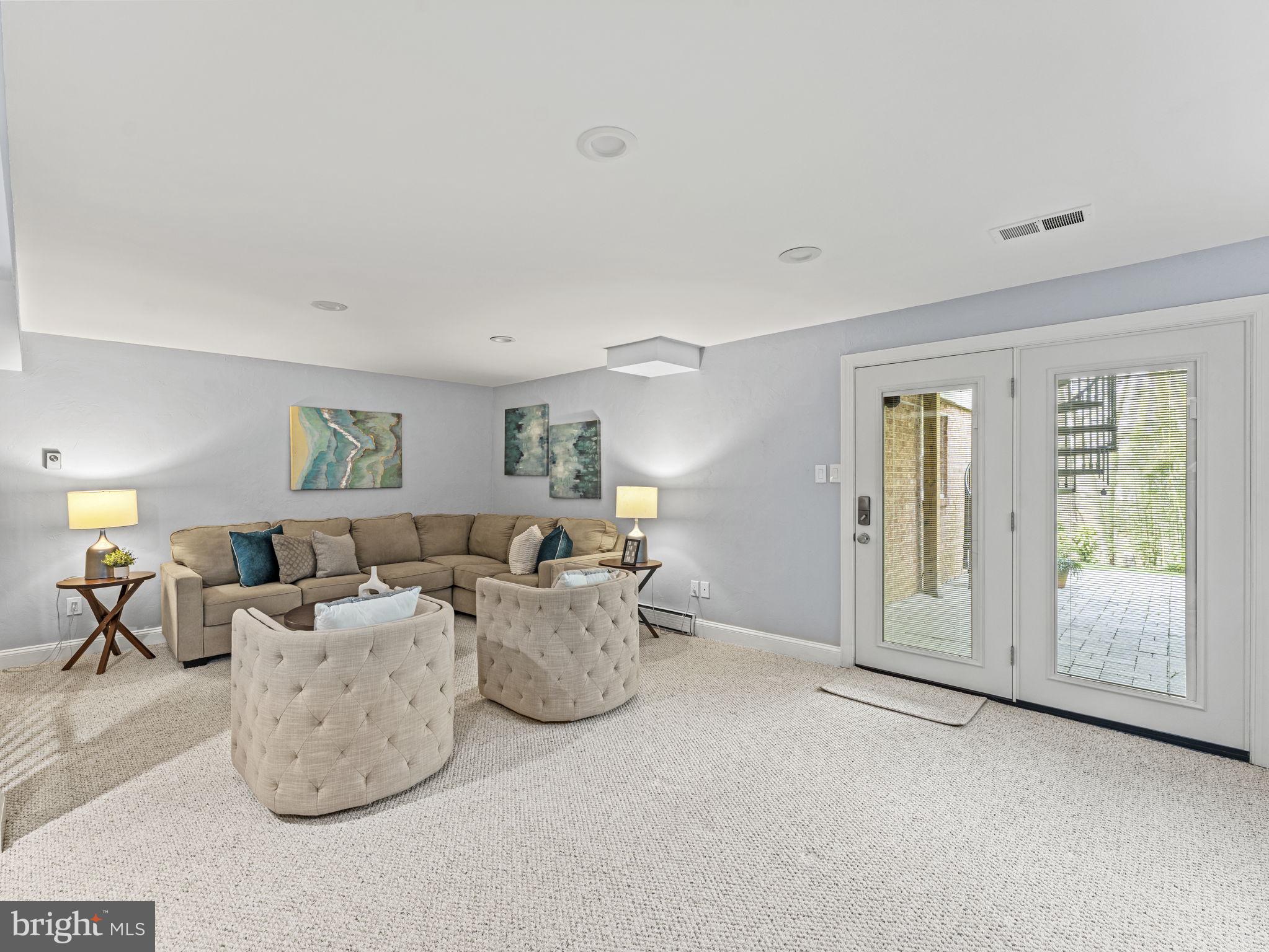 OAKCREST - Residential