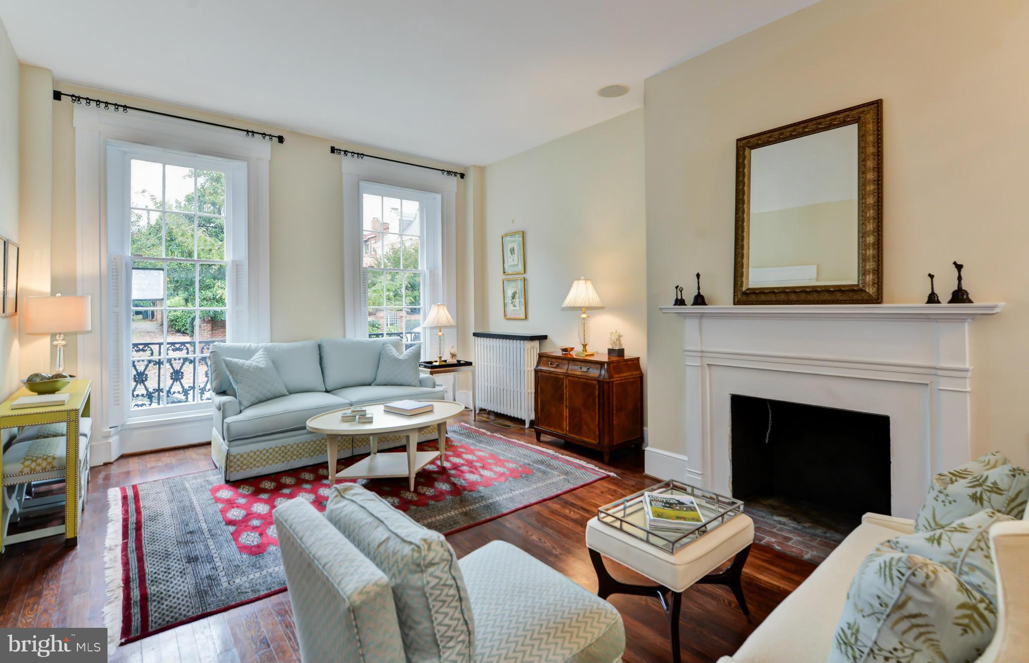 OLD TOWN - Residential Lease