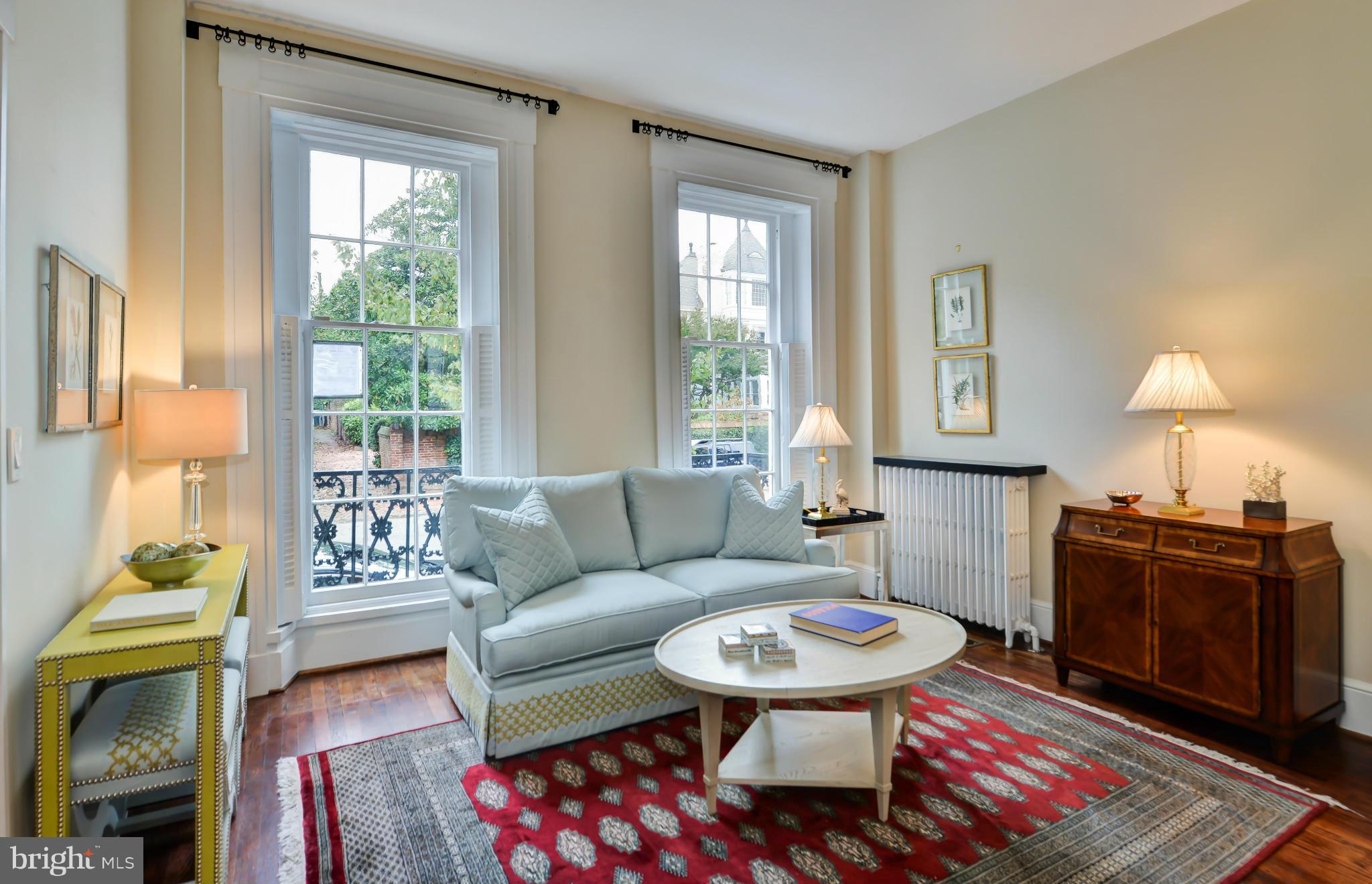 OLD TOWN - Residential Lease