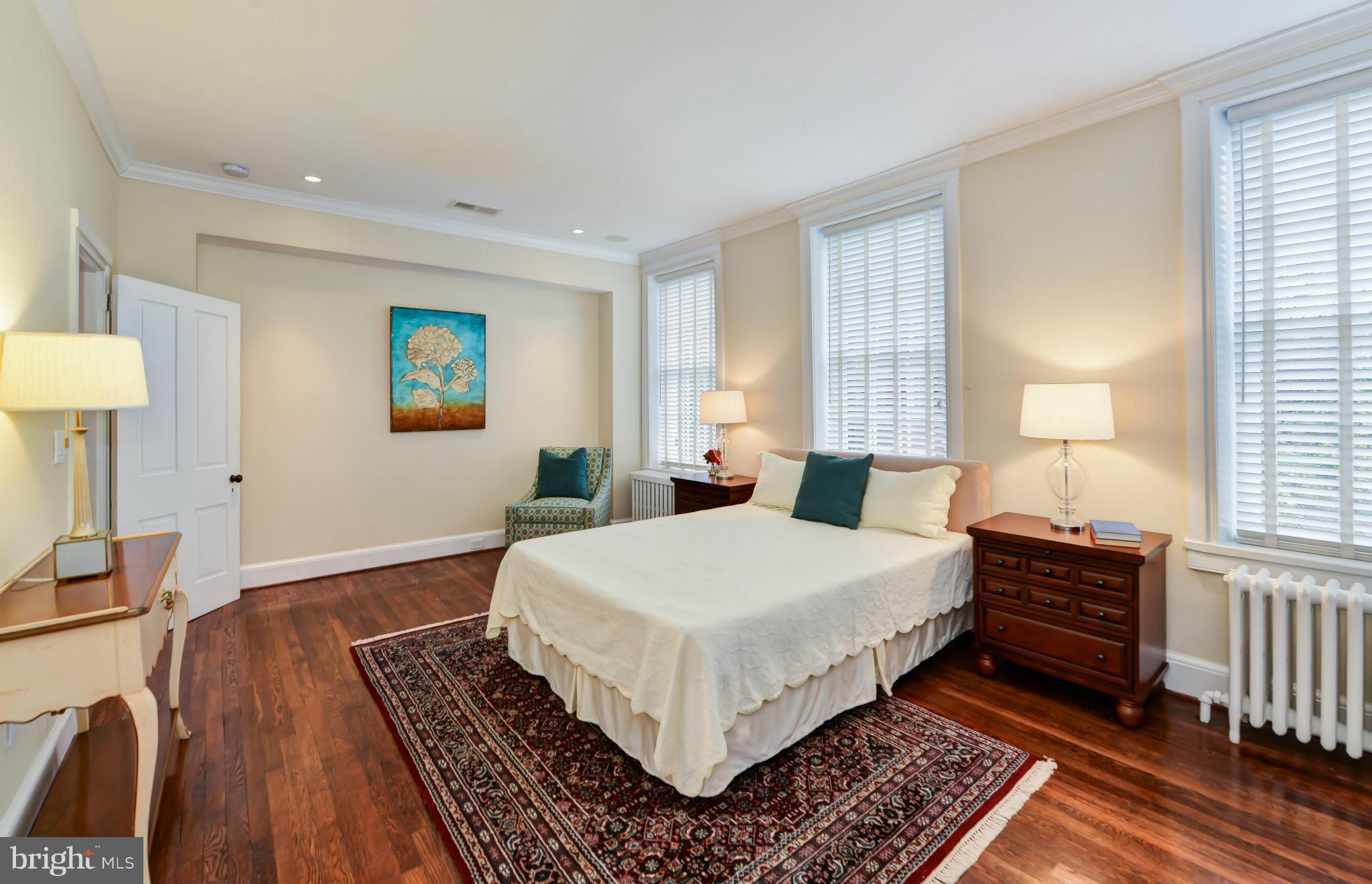 OLD TOWN - Residential Lease