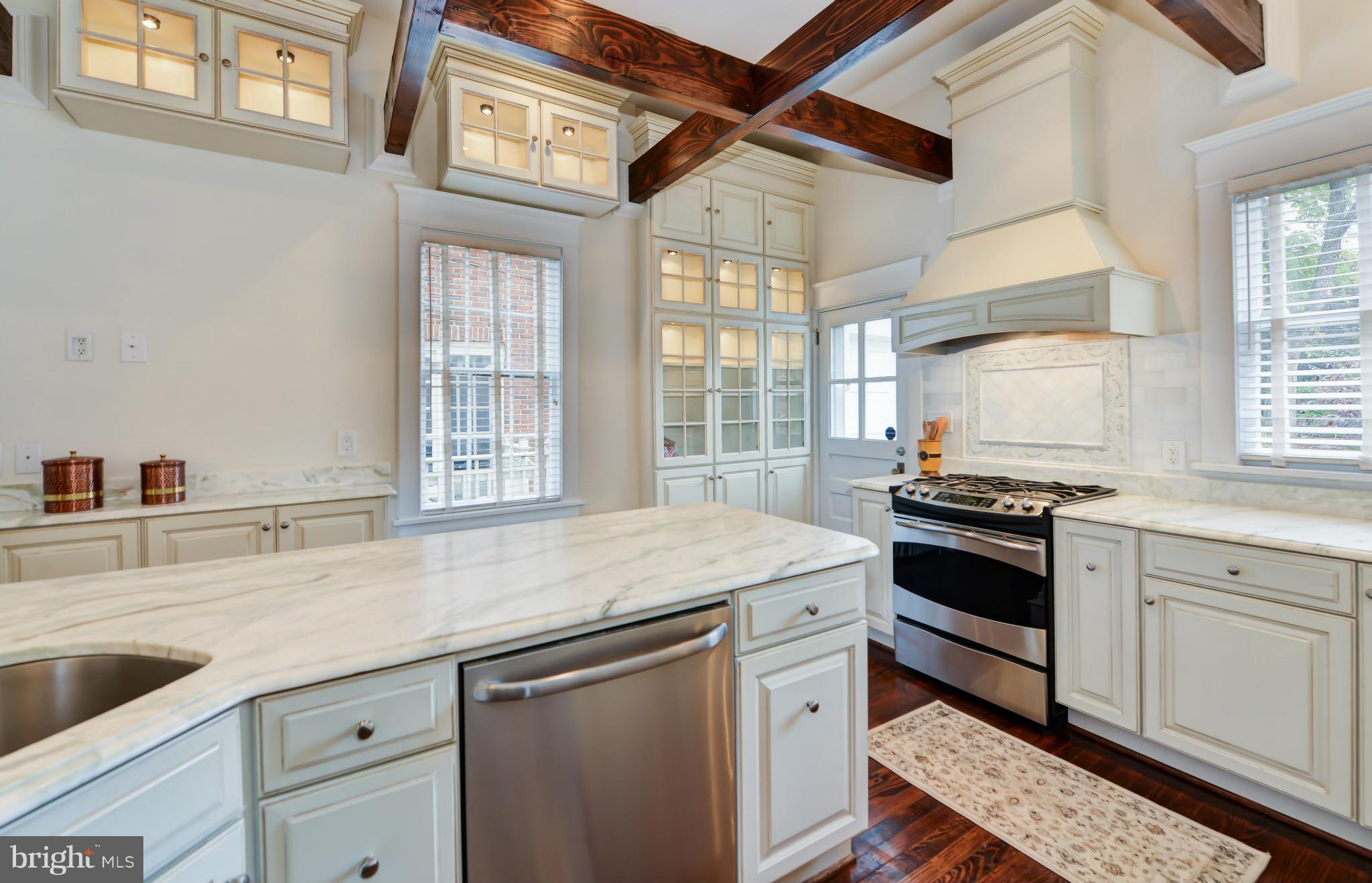 OLD TOWN - Residential Lease