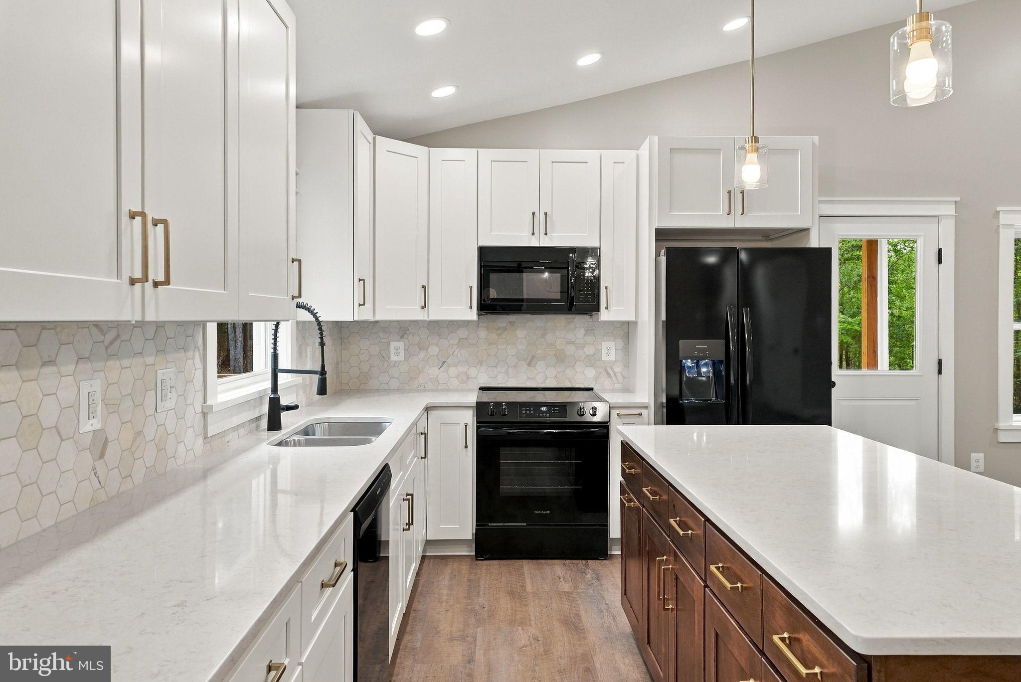 1375 ROSE LANE