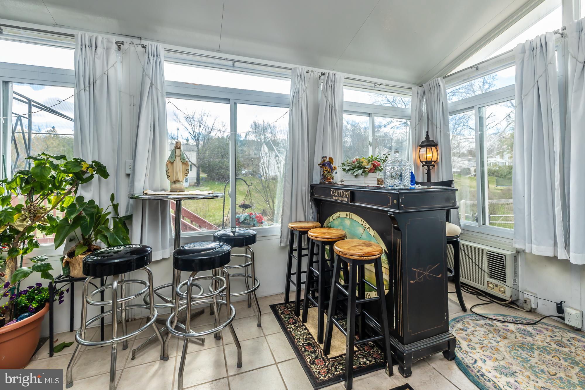 WESTTOWN KNOLL - Residential