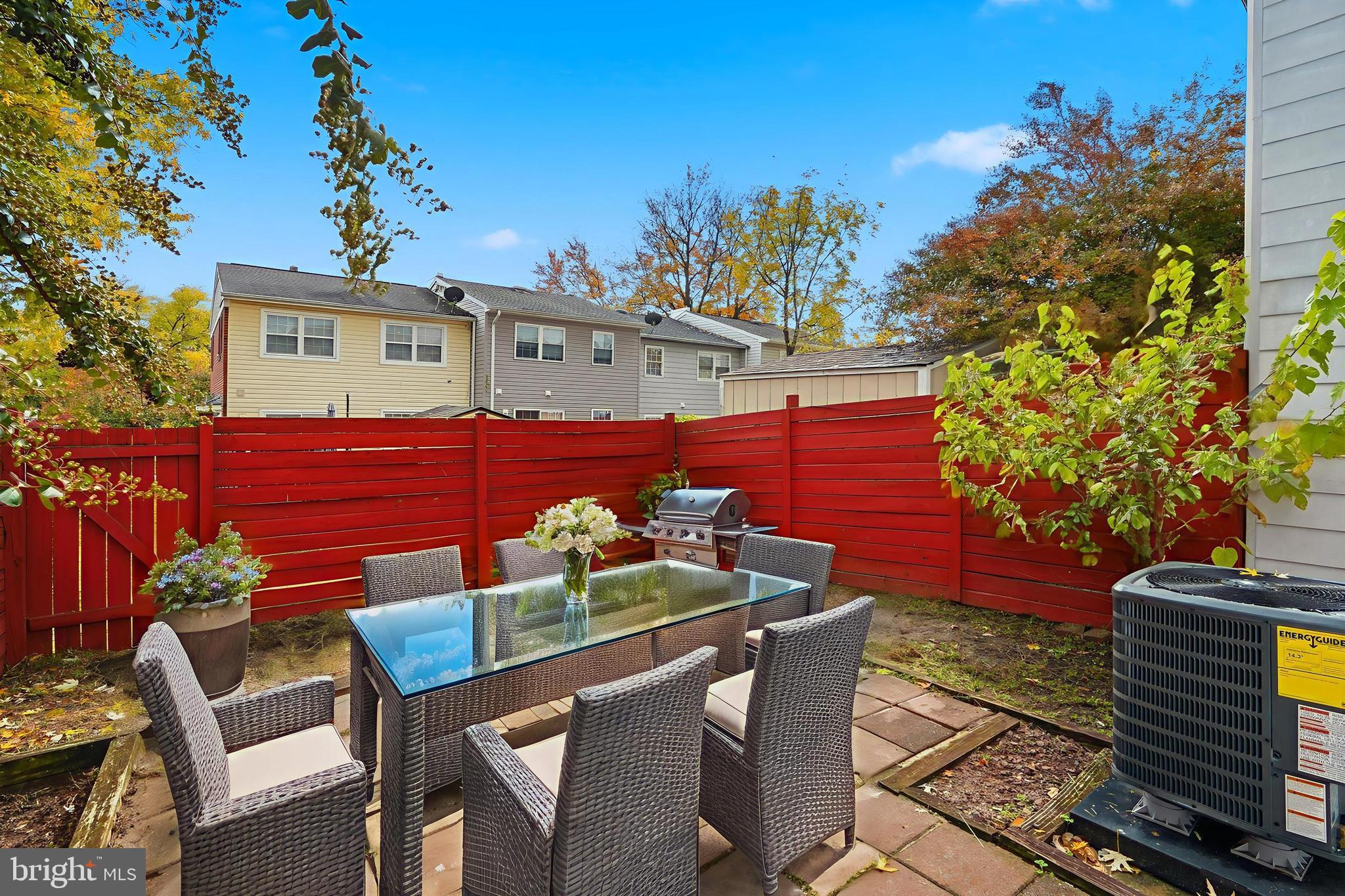 WILLOWBROOK - Residential