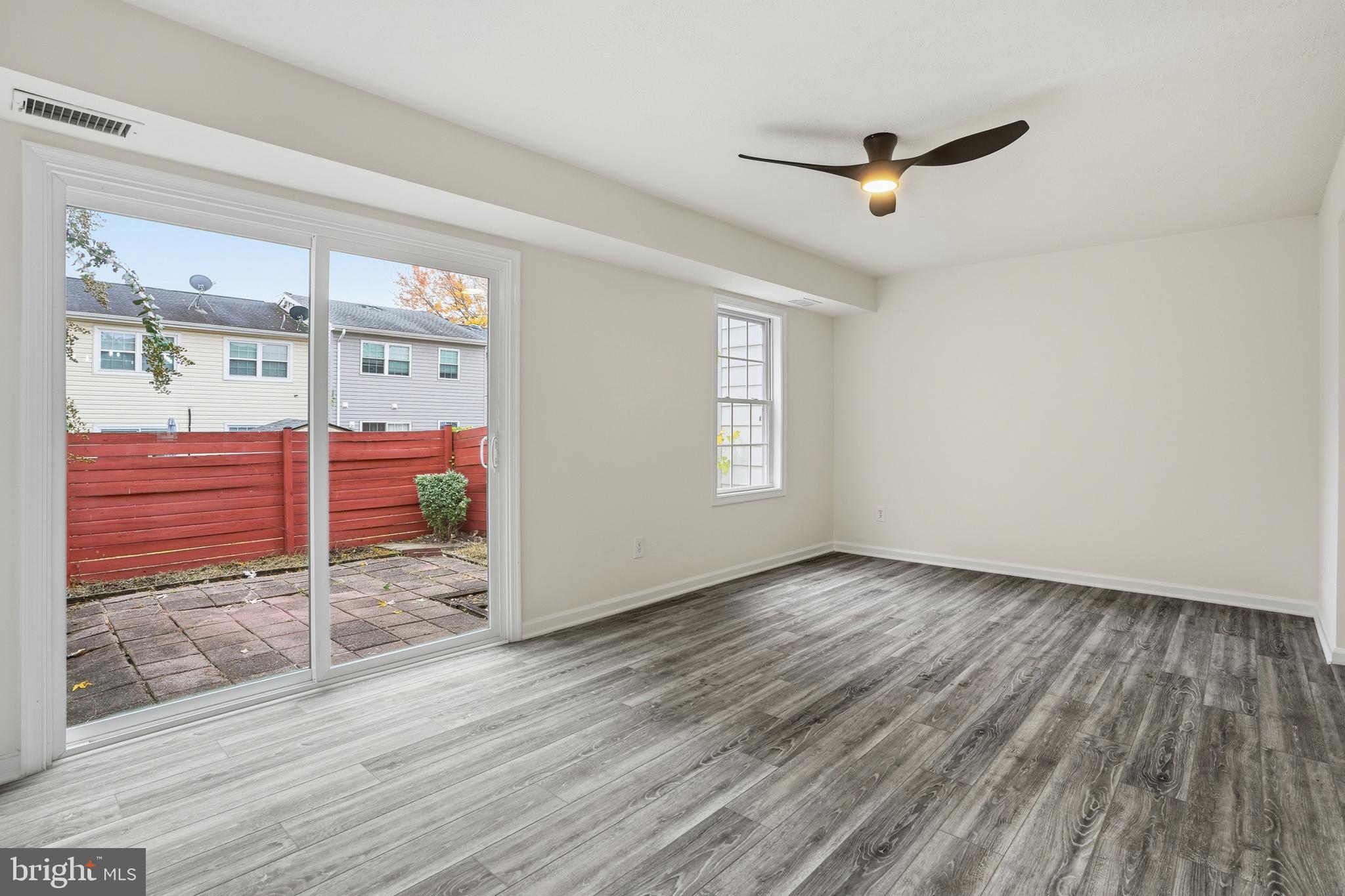 WILLOWBROOK - Residential