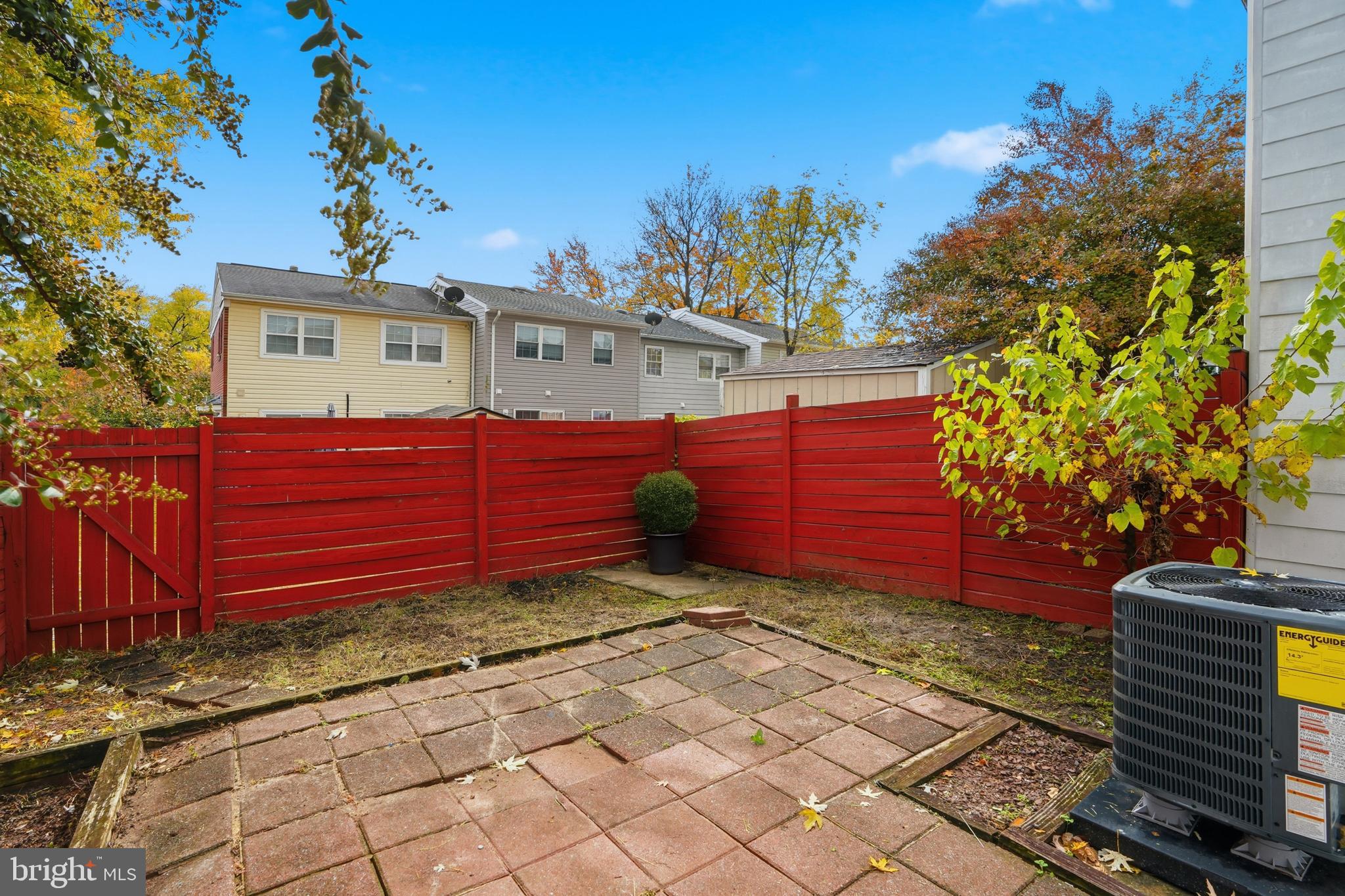 WILLOWBROOK - Residential