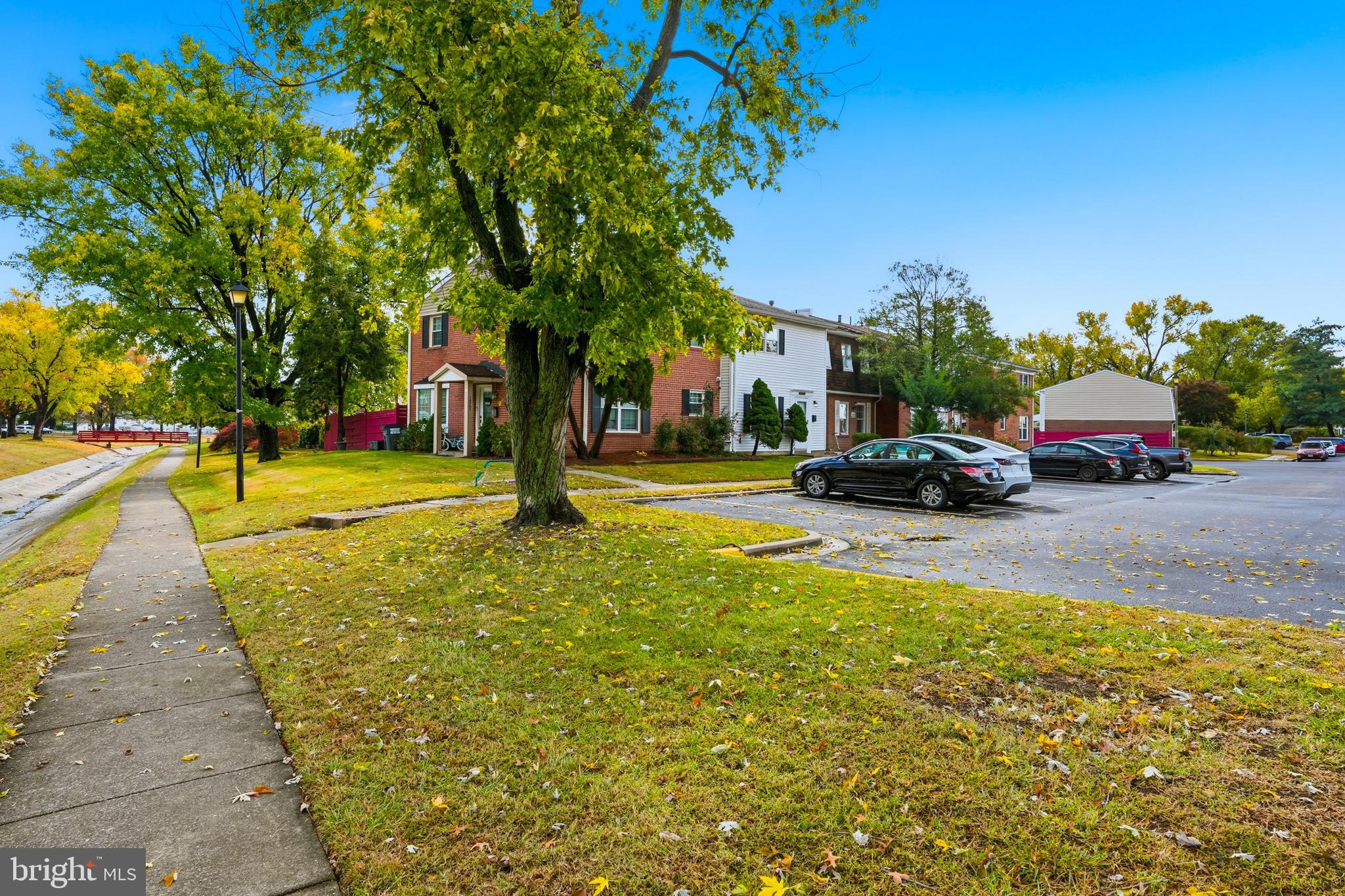 WILLOWBROOK - Residential