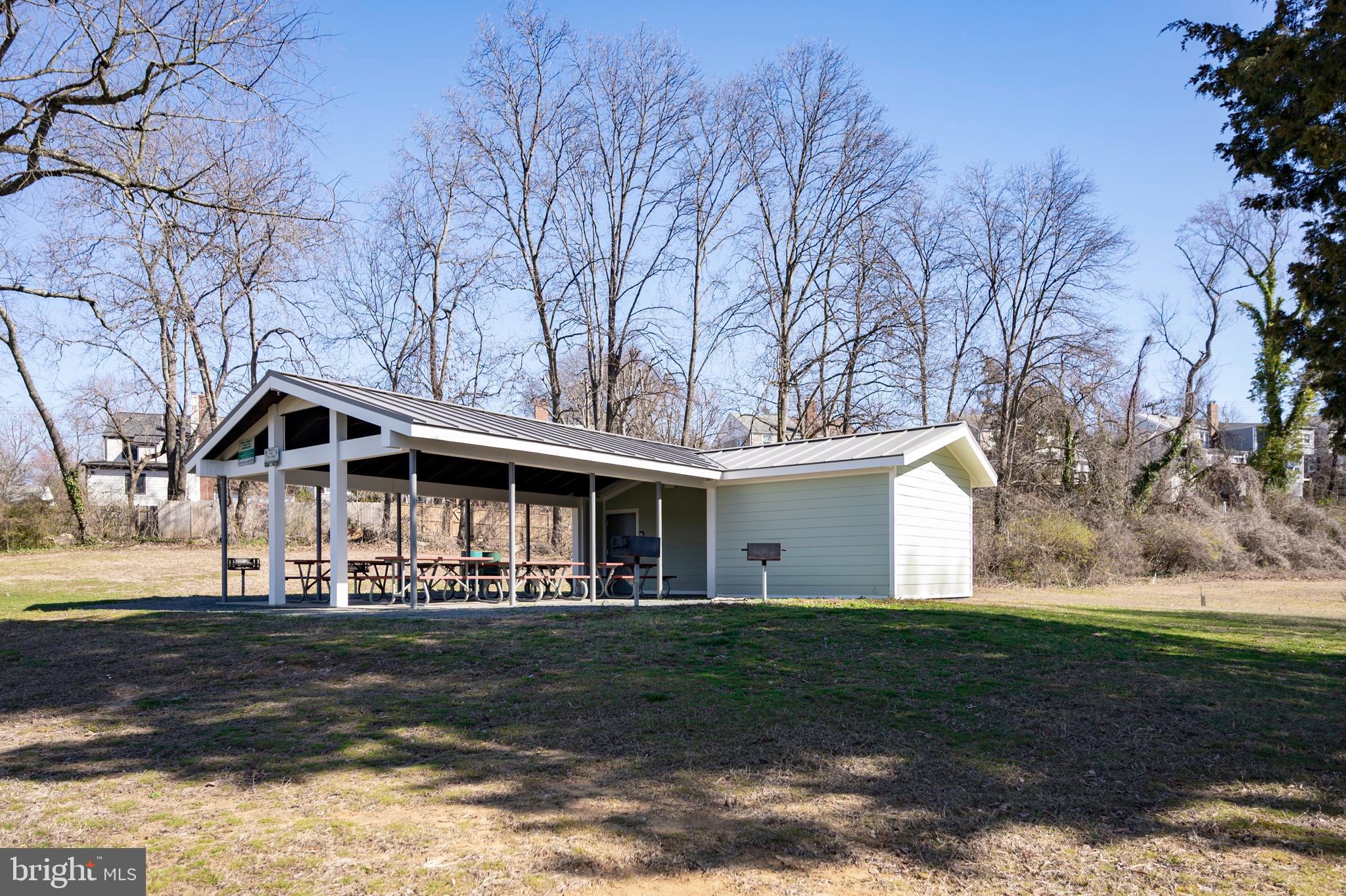 JEFFERSON MANOR - Residential Lease