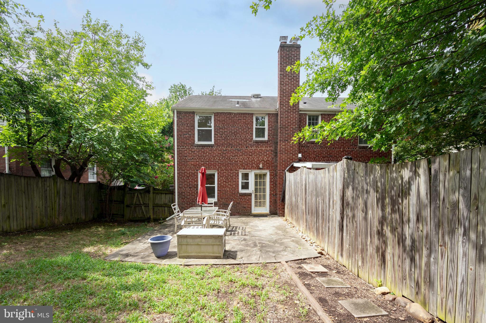 JEFFERSON MANOR - Residential Lease