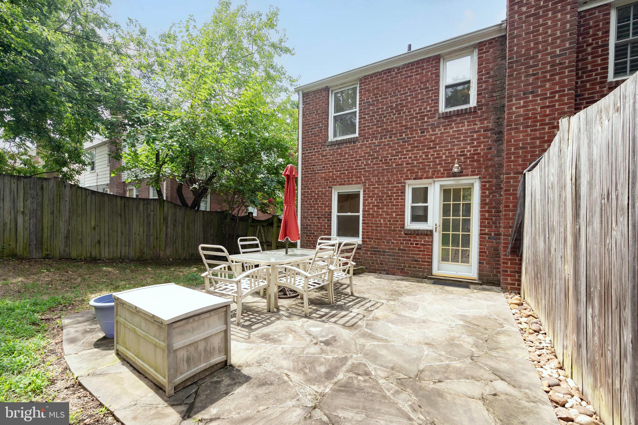 JEFFERSON MANOR - Residential Lease