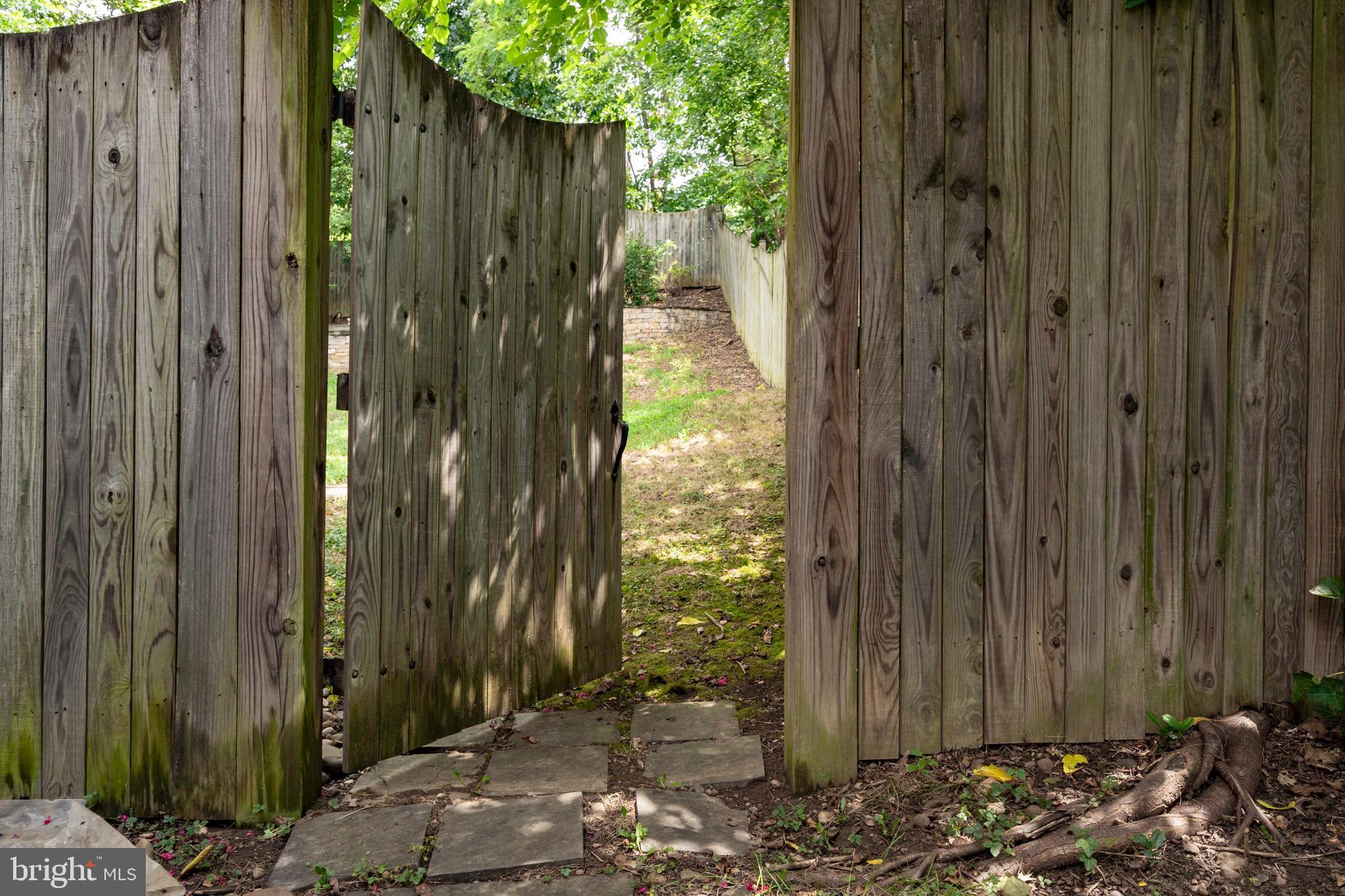 JEFFERSON MANOR - Residential Lease