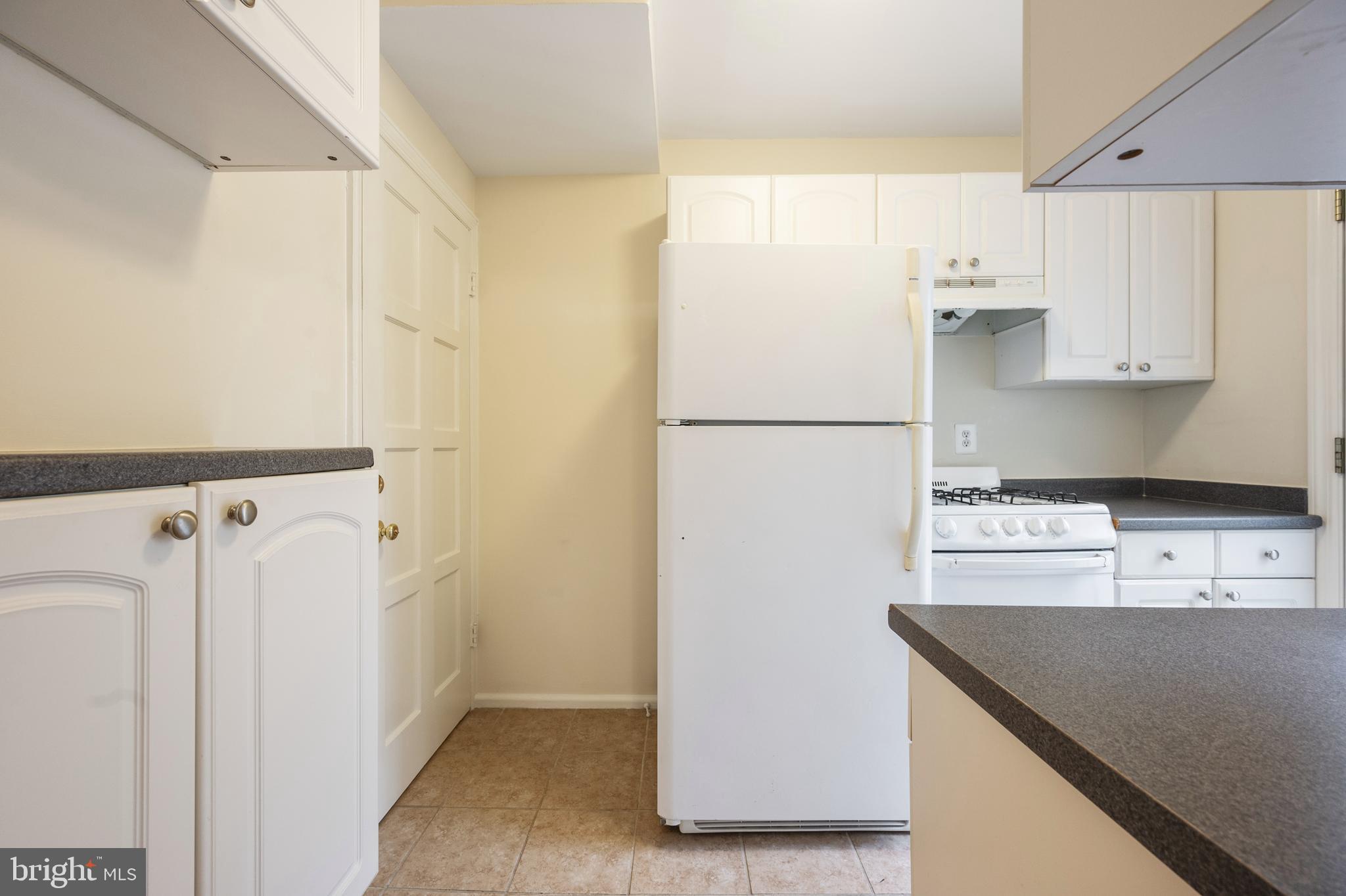 JEFFERSON MANOR - Residential Lease