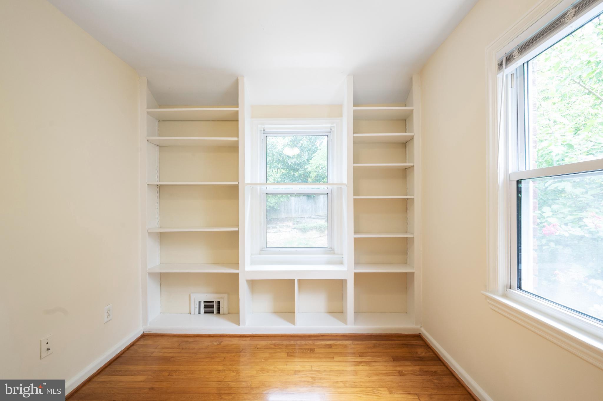 JEFFERSON MANOR - Residential Lease