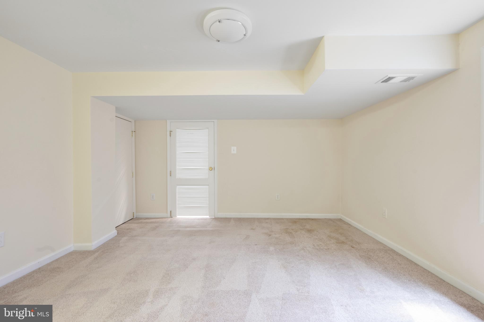 JEFFERSON MANOR - Residential Lease