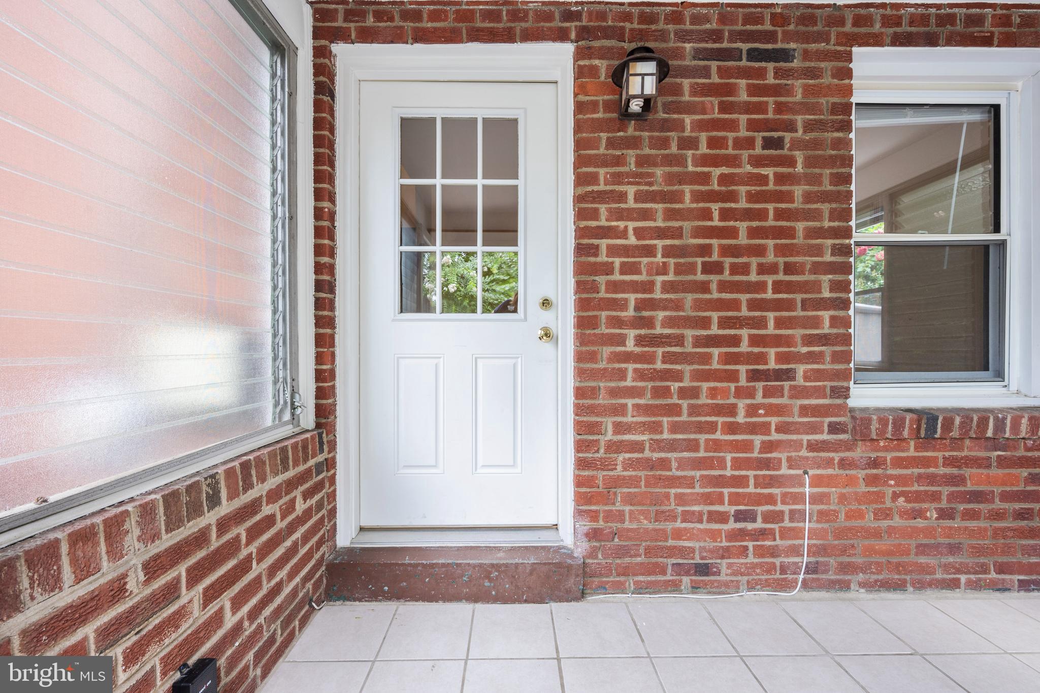 JEFFERSON MANOR - Residential Lease