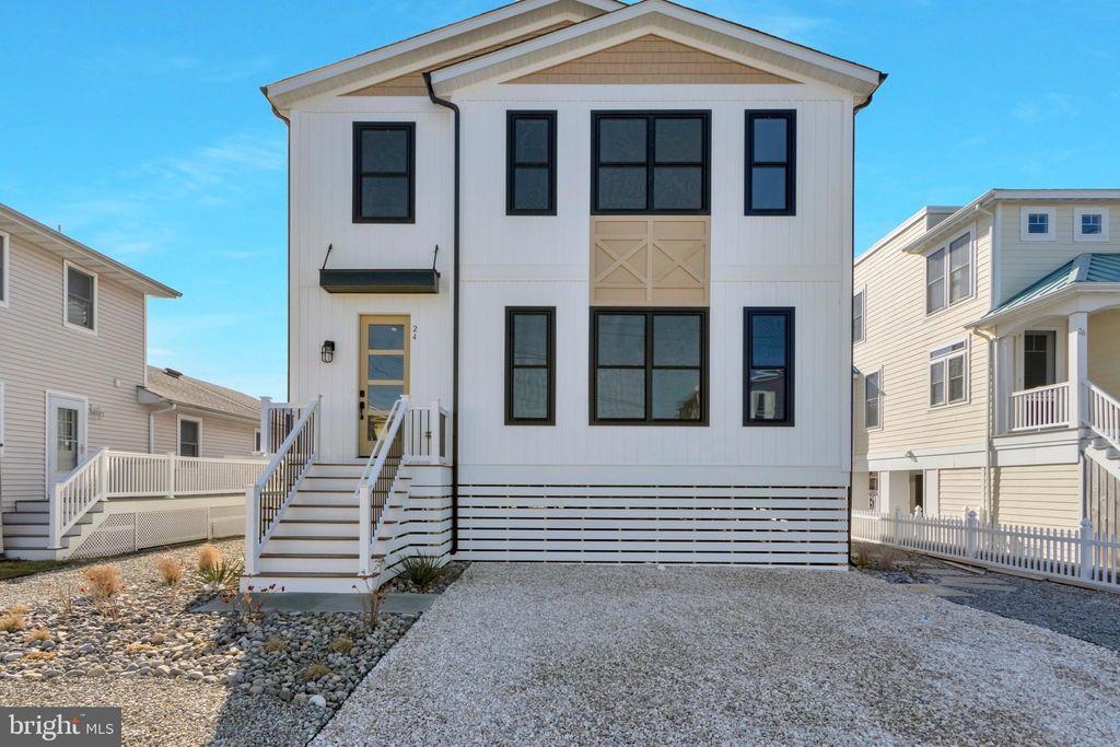 Photo of 24 W Atlantic Street, FENWICK ISLAND, DE 19944 (MLS # DESU2100854)