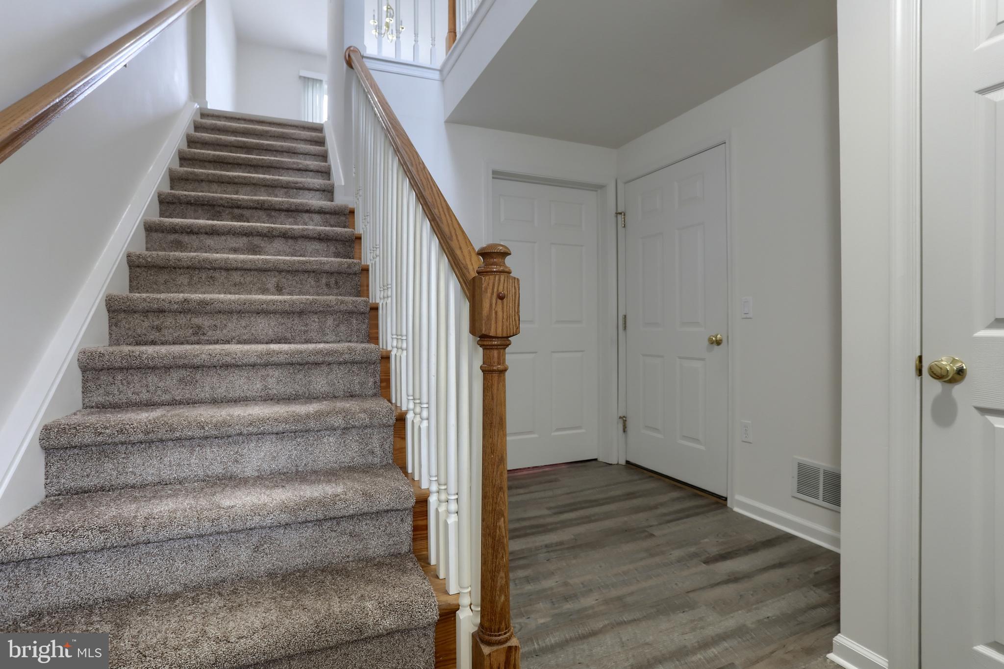 2120 AUTUMN COURT