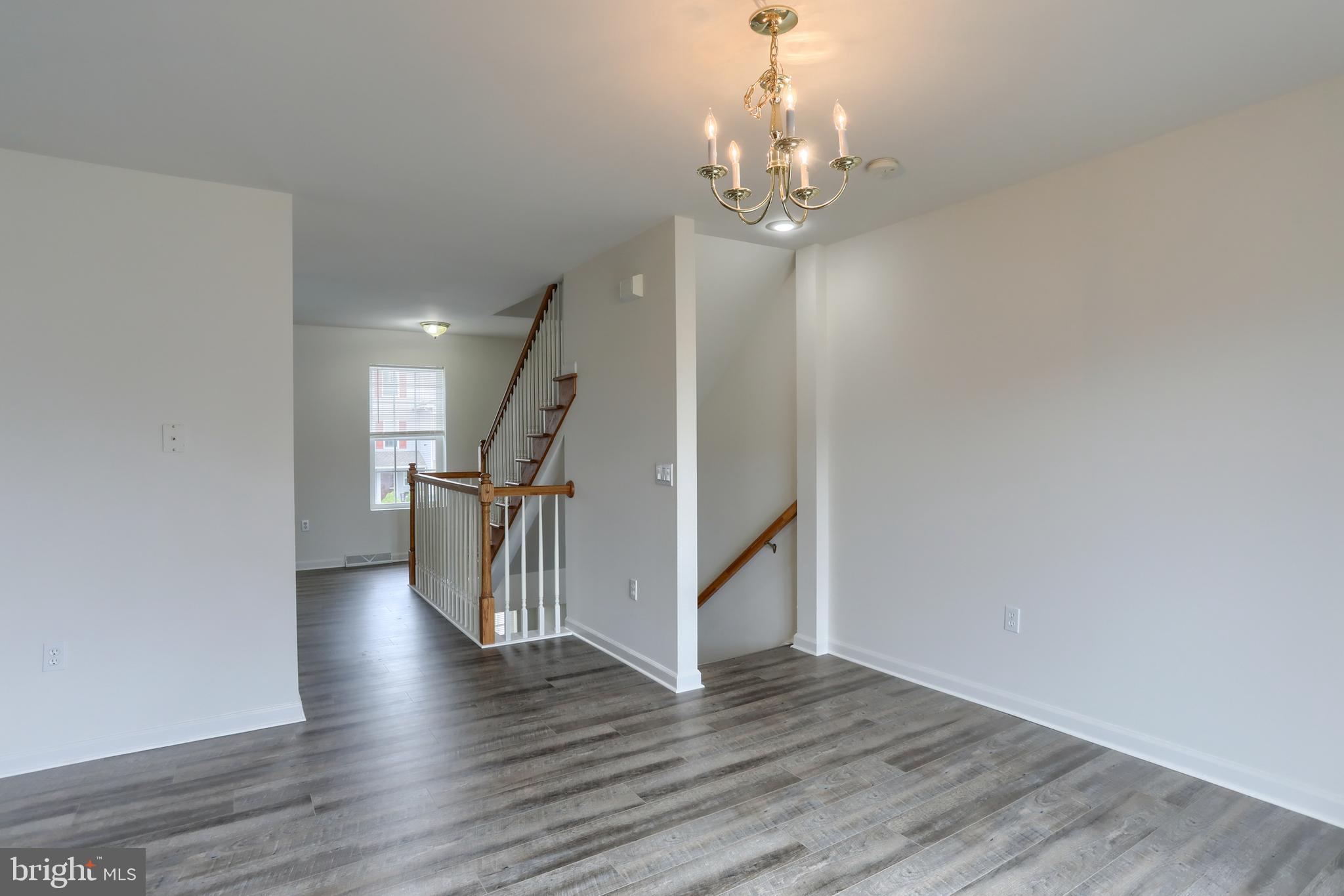 OAK HILLS - Residential