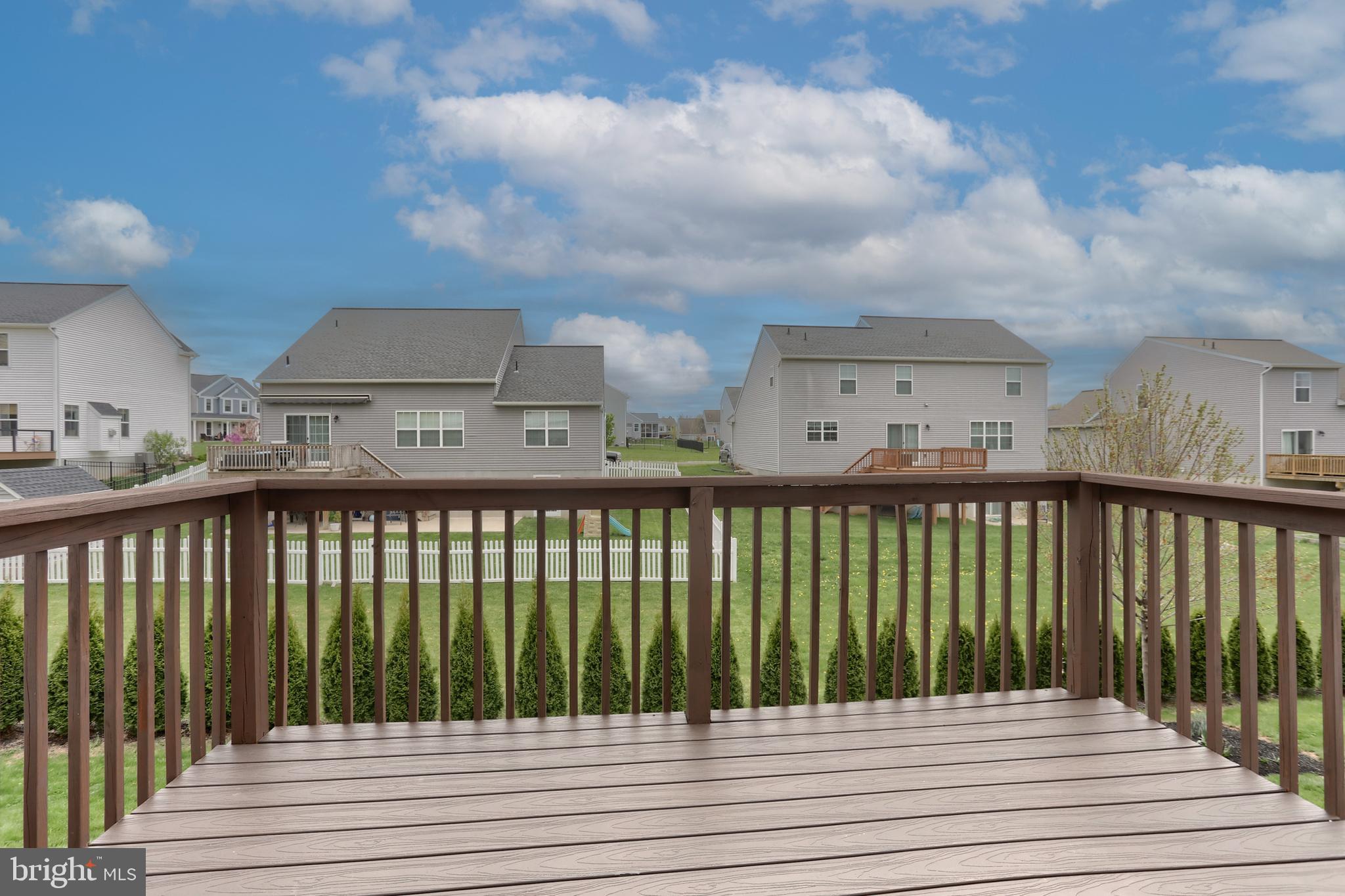 OAK HILLS - Residential