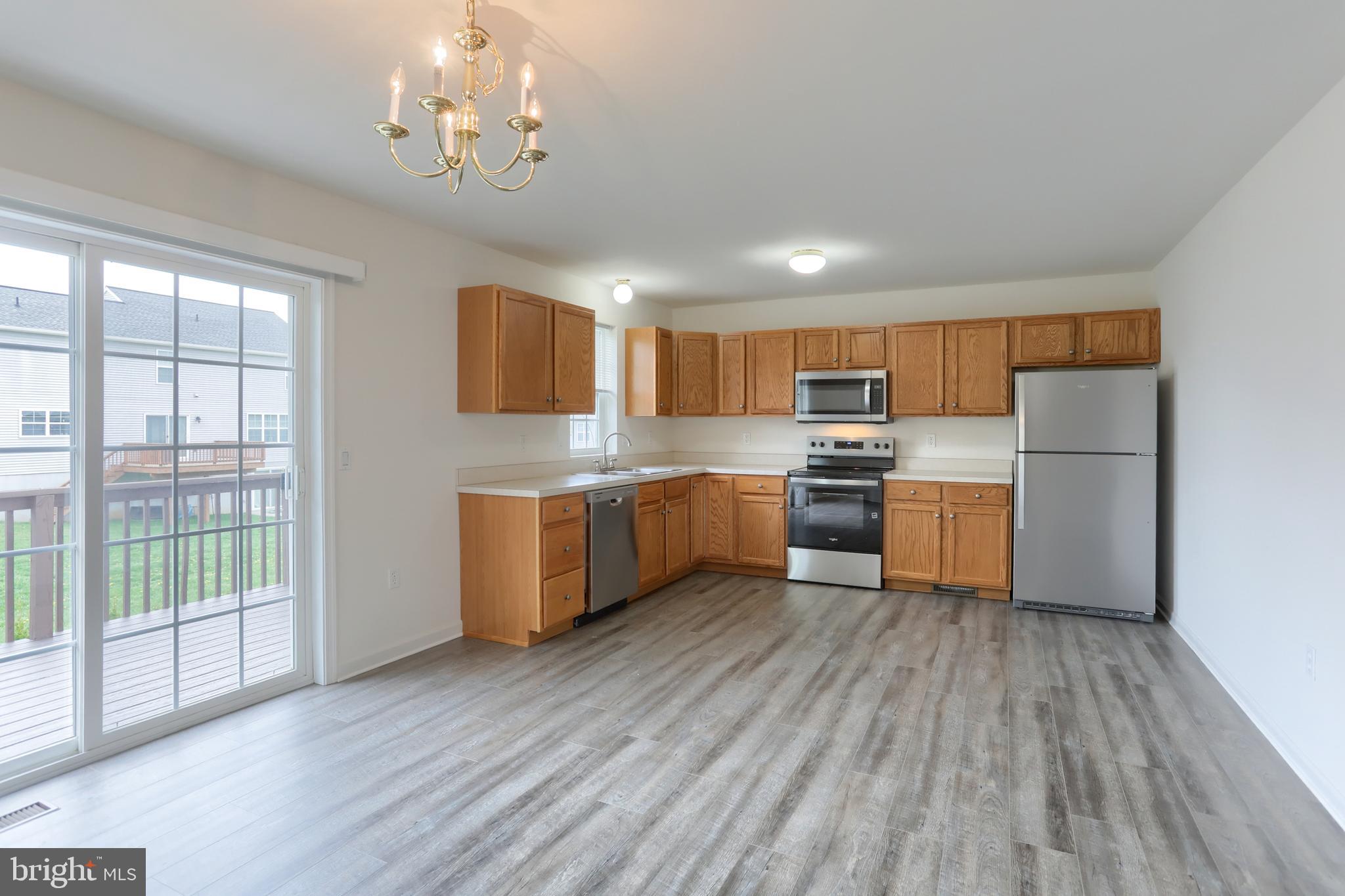 OAK HILLS - Residential