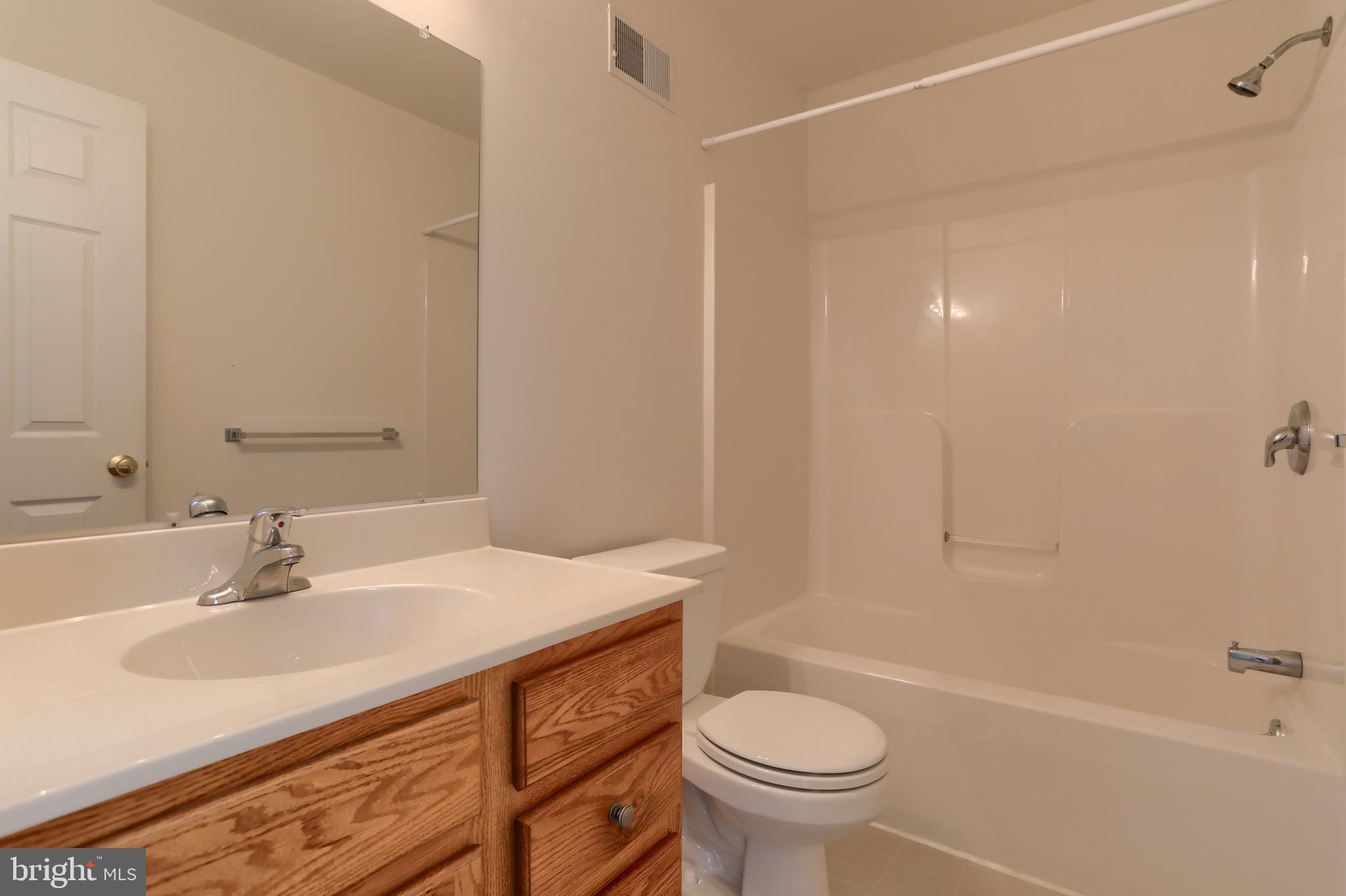 OAK HILLS - Residential