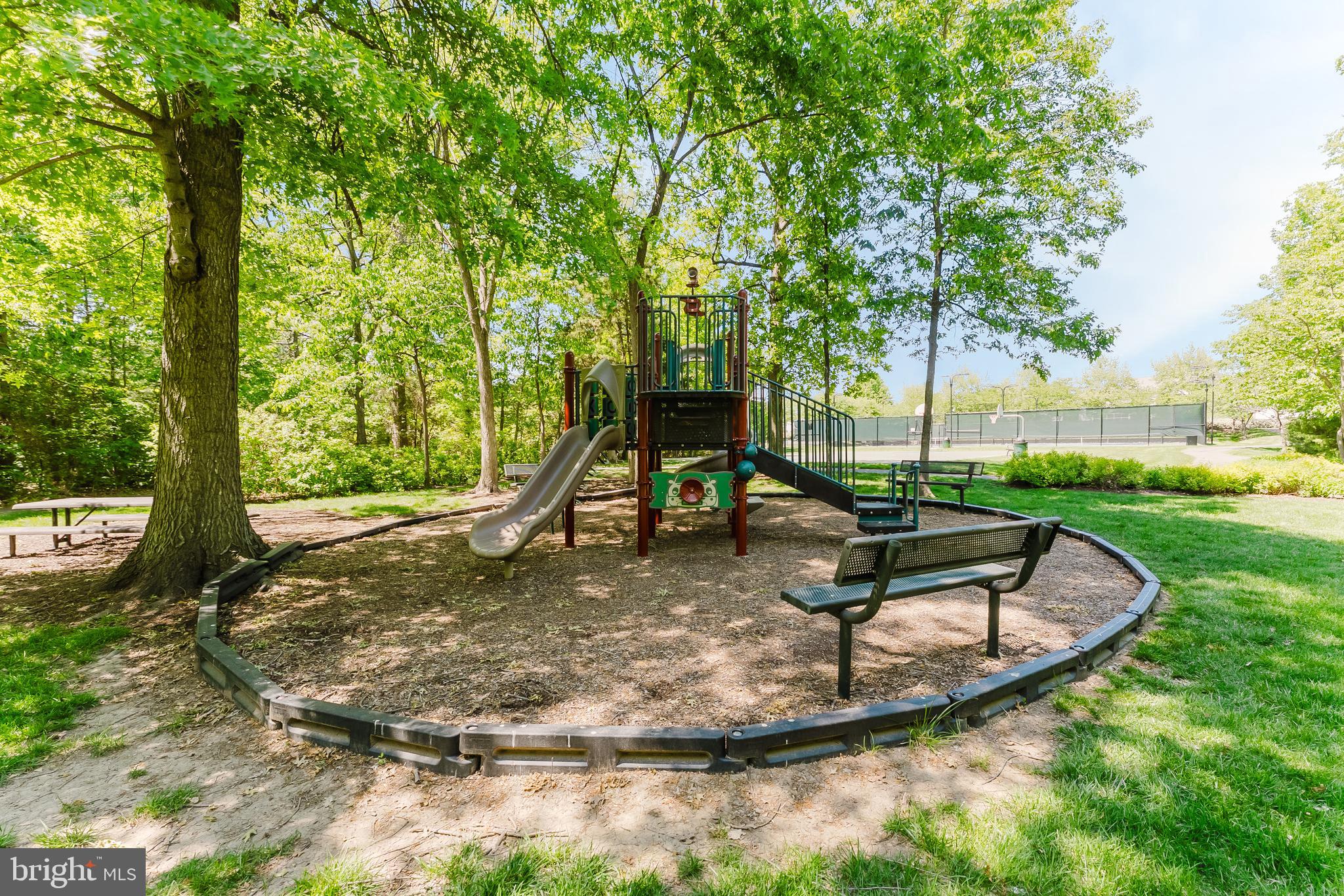 MERCER PARK CONDOMINIUM - Residential