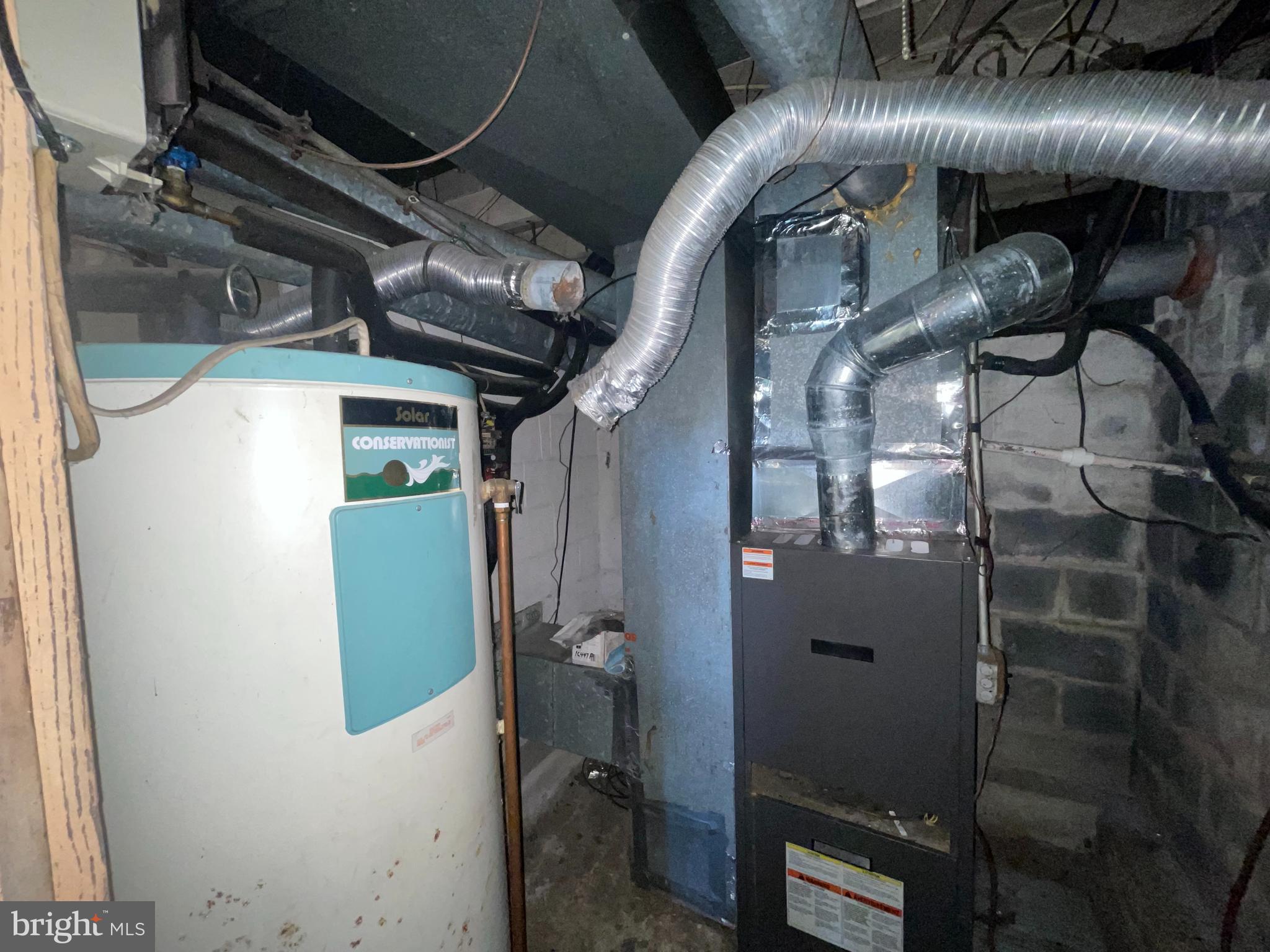 HOLLYWOOD SHORES - Residential