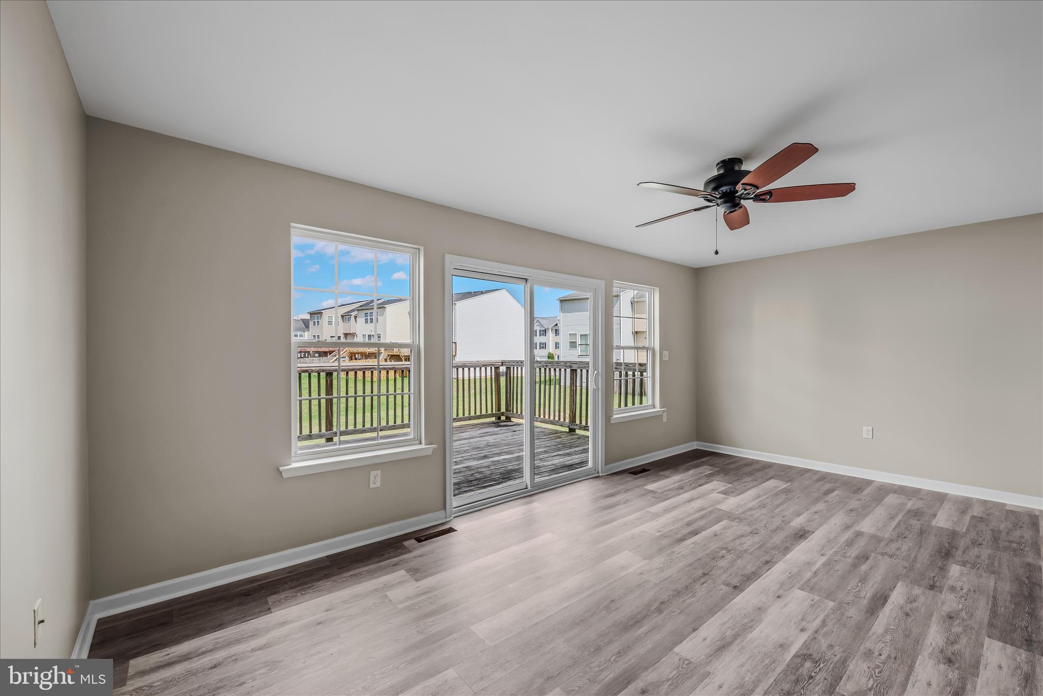 MANOR PARK - Residential