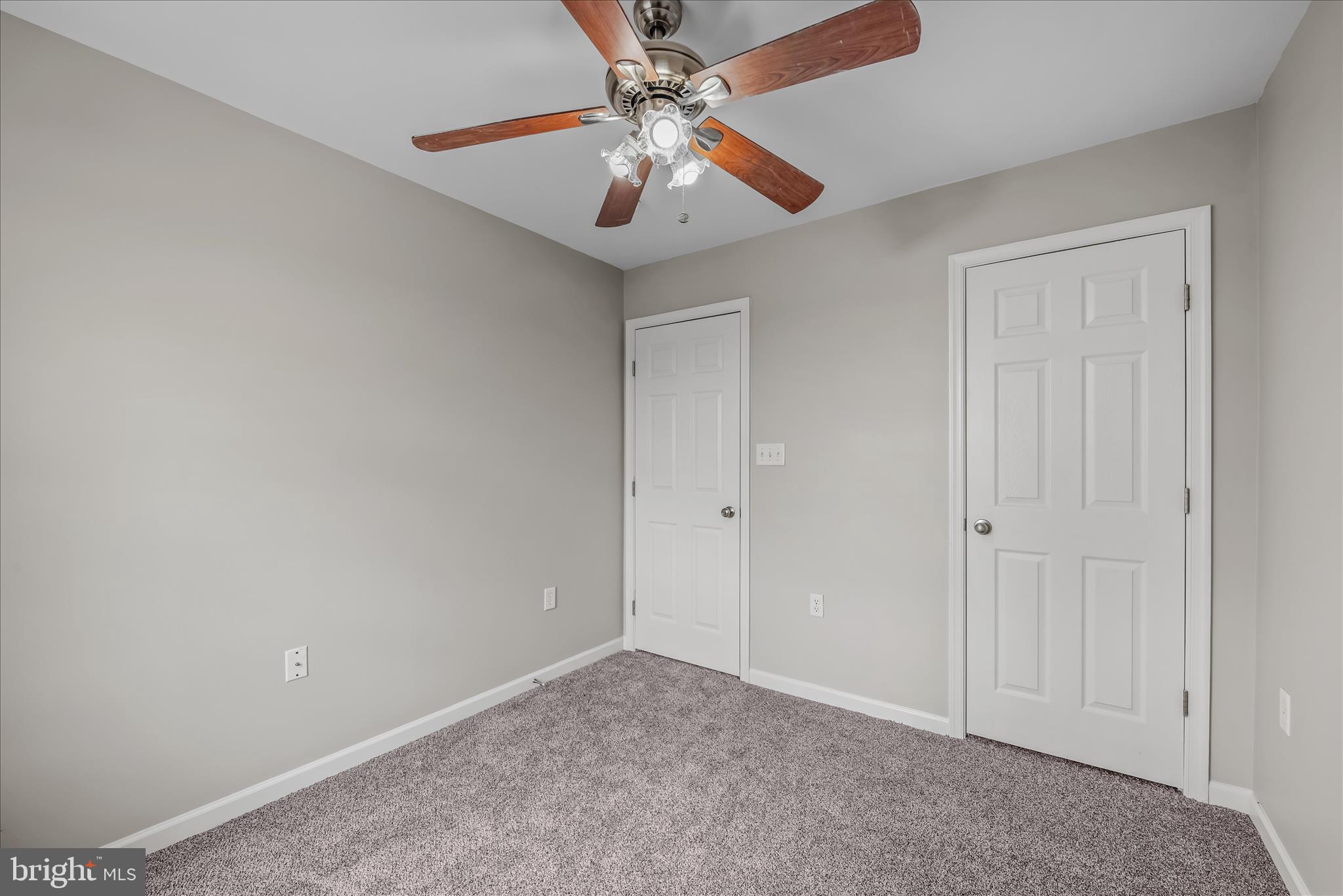 MANOR PARK - Residential