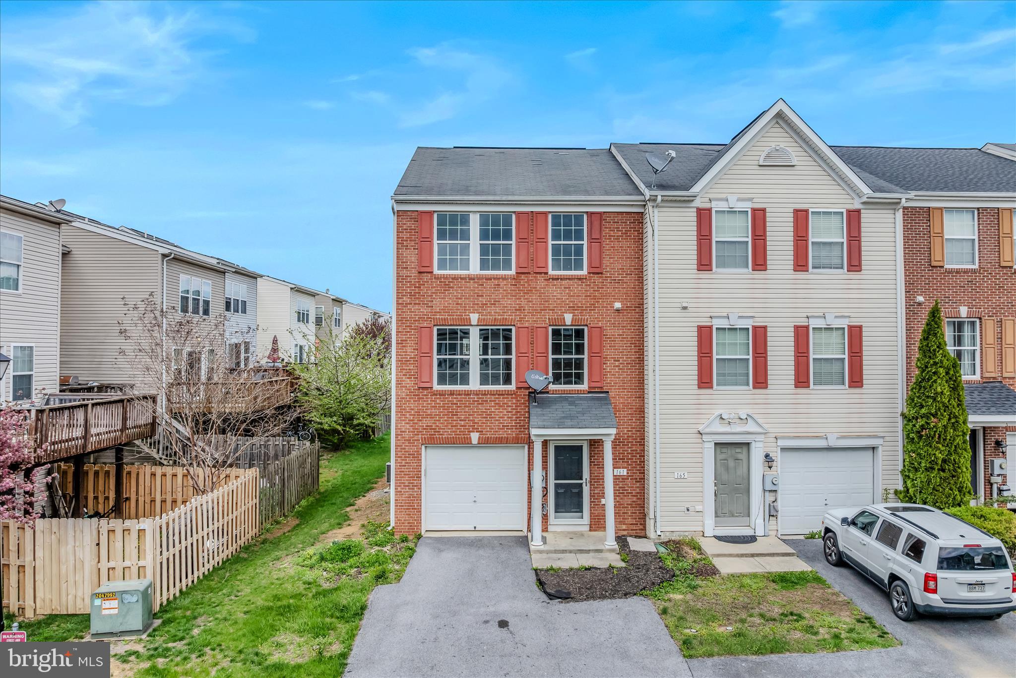 MANOR PARK - Residential