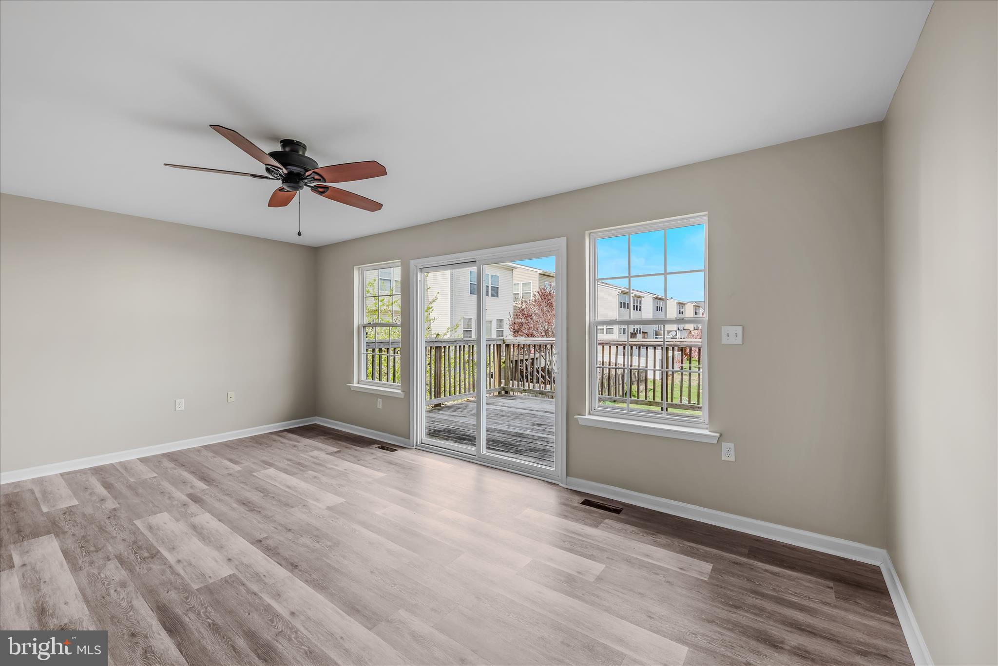 MANOR PARK - Residential