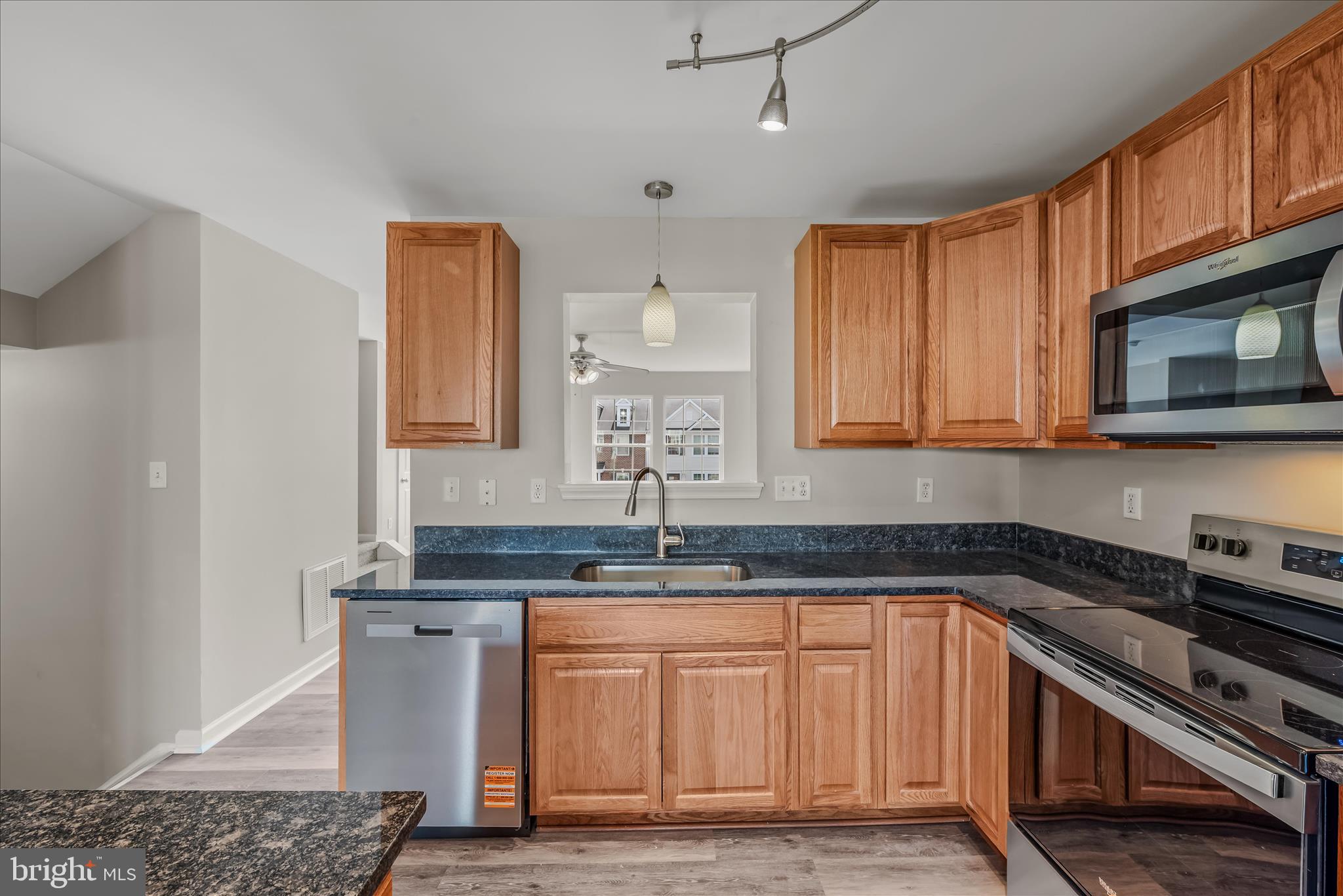 MANOR PARK - Residential