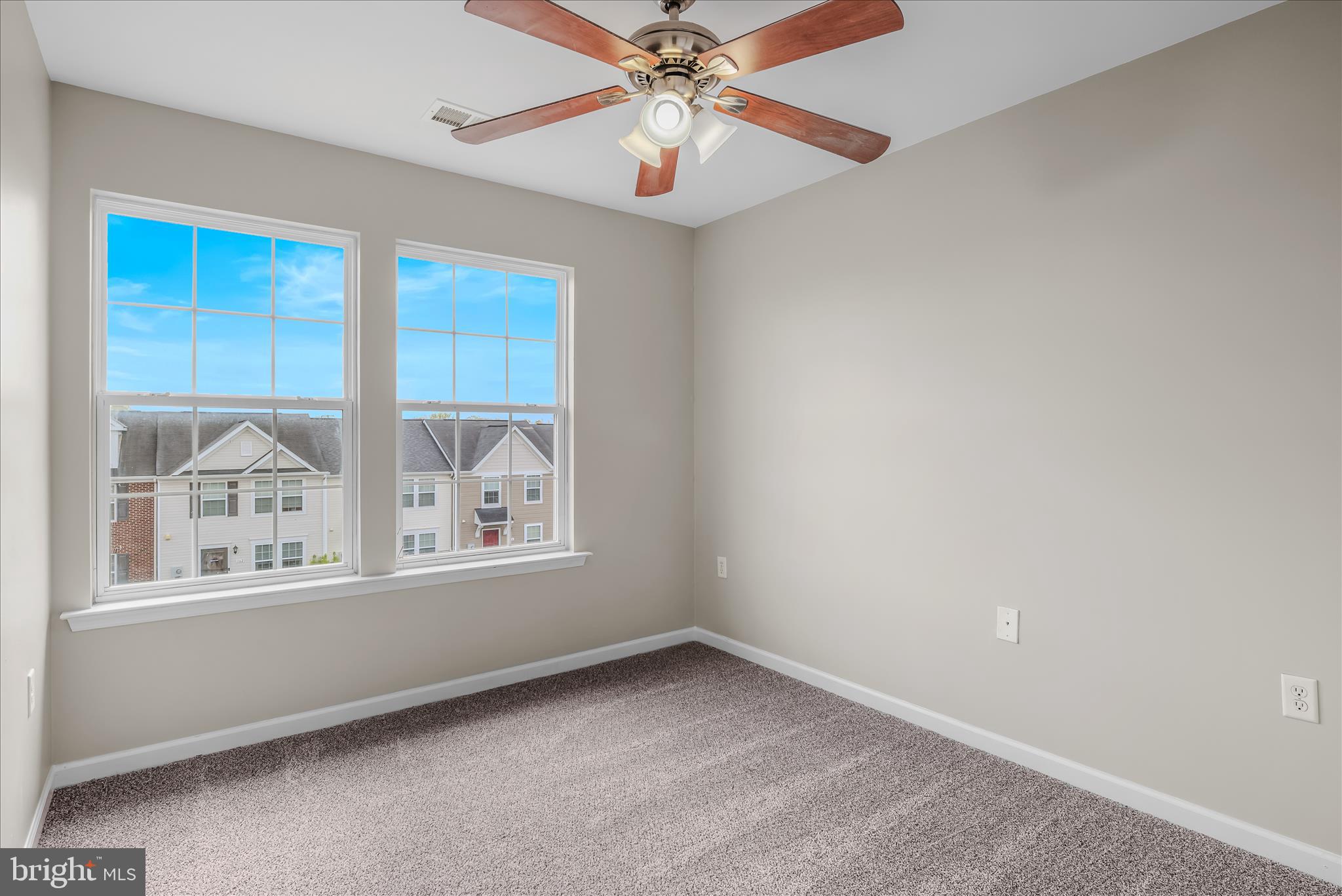 MANOR PARK - Residential