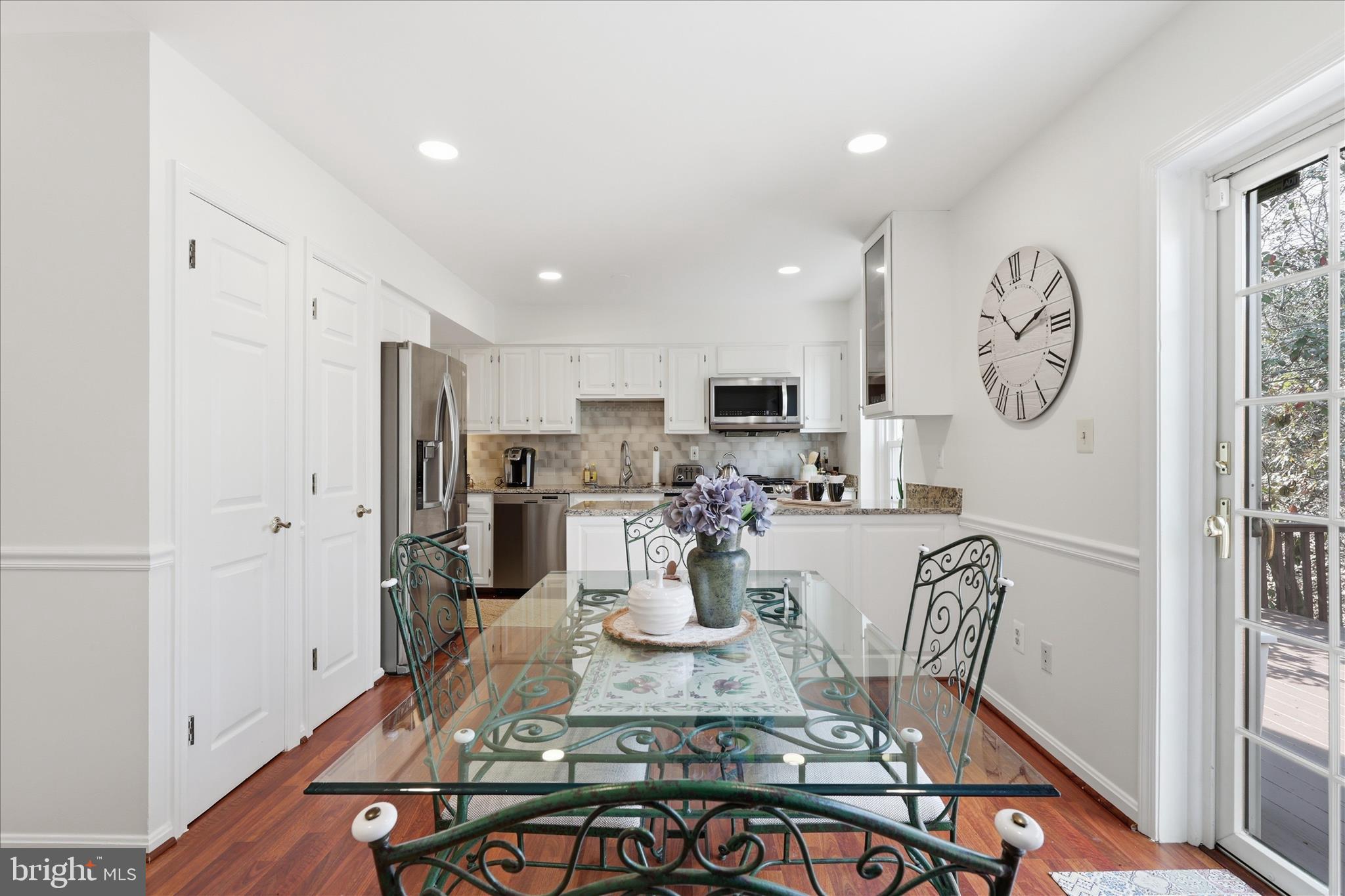 RESTON - Residential