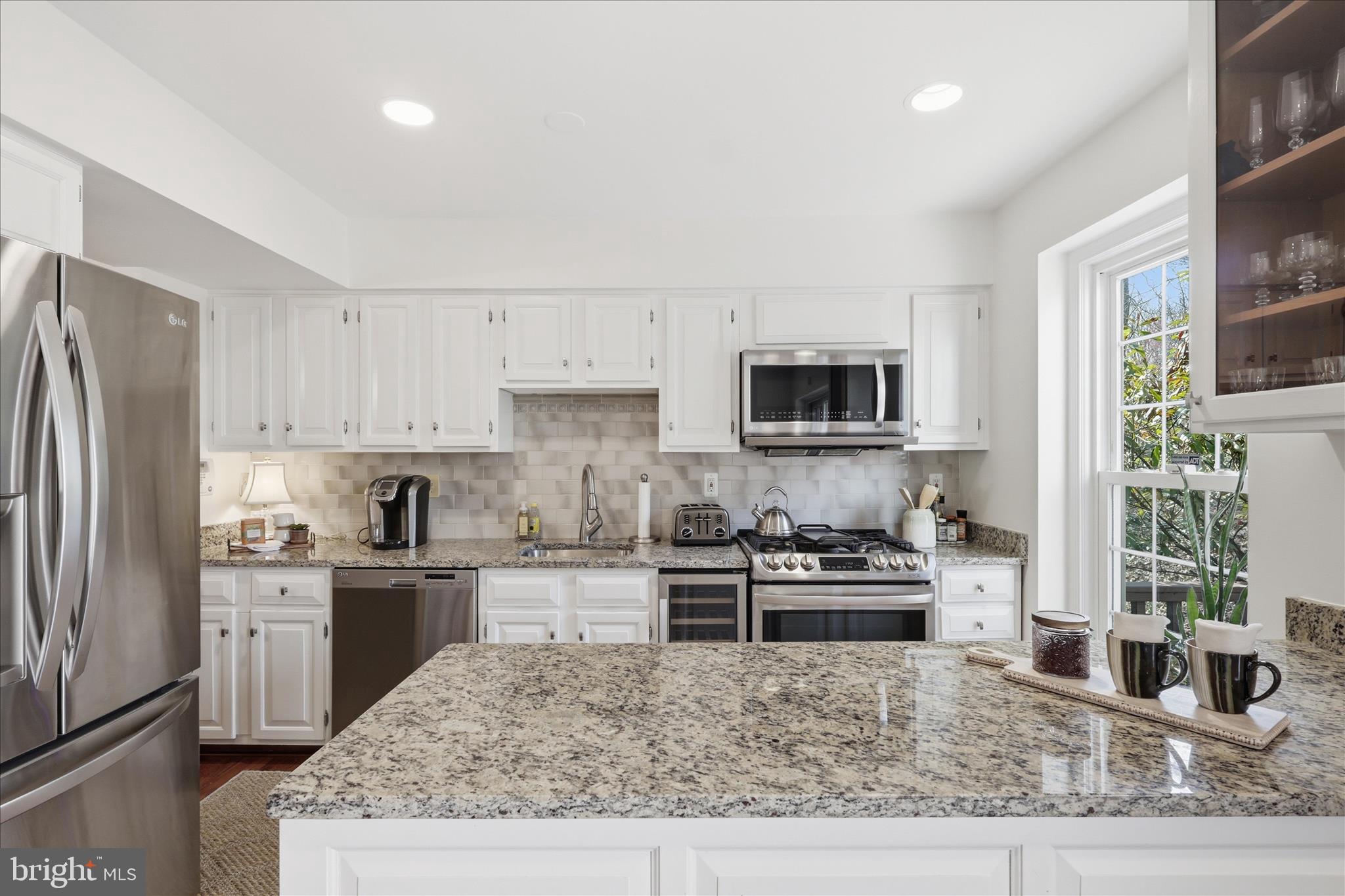 RESTON - Residential