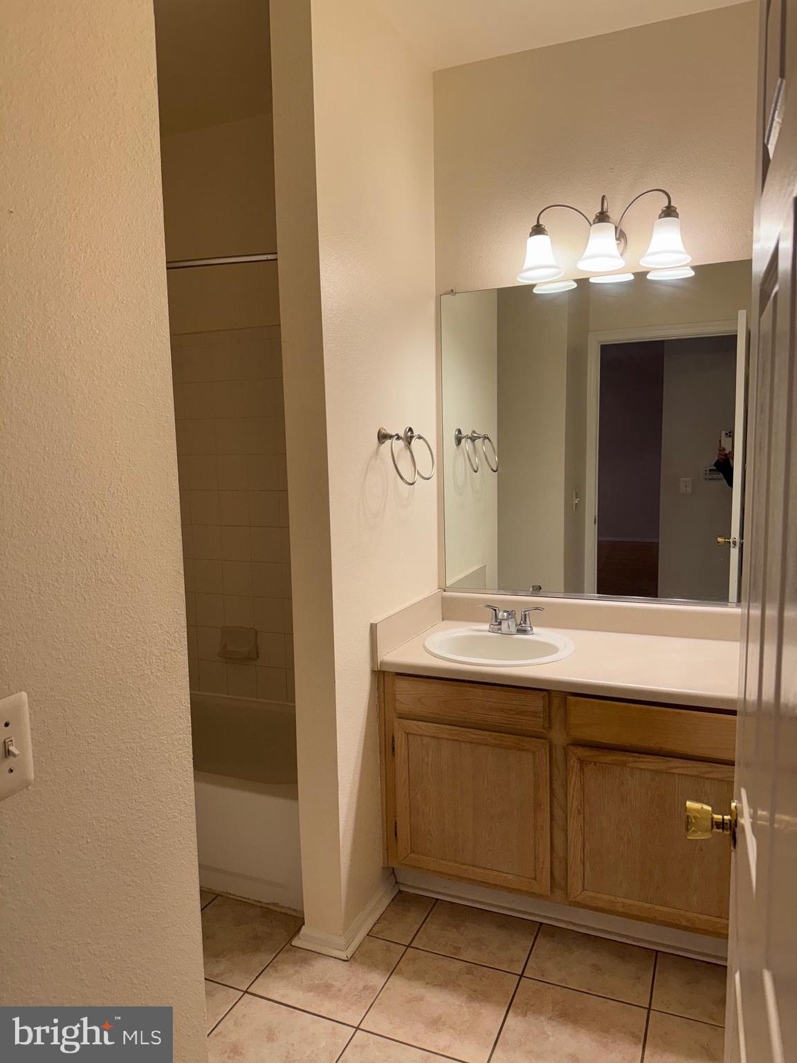 GATES OF MCLEAN - Residential Lease