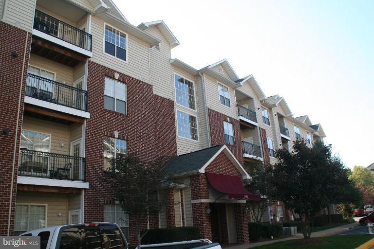 GATES OF MCLEAN - Residential Lease