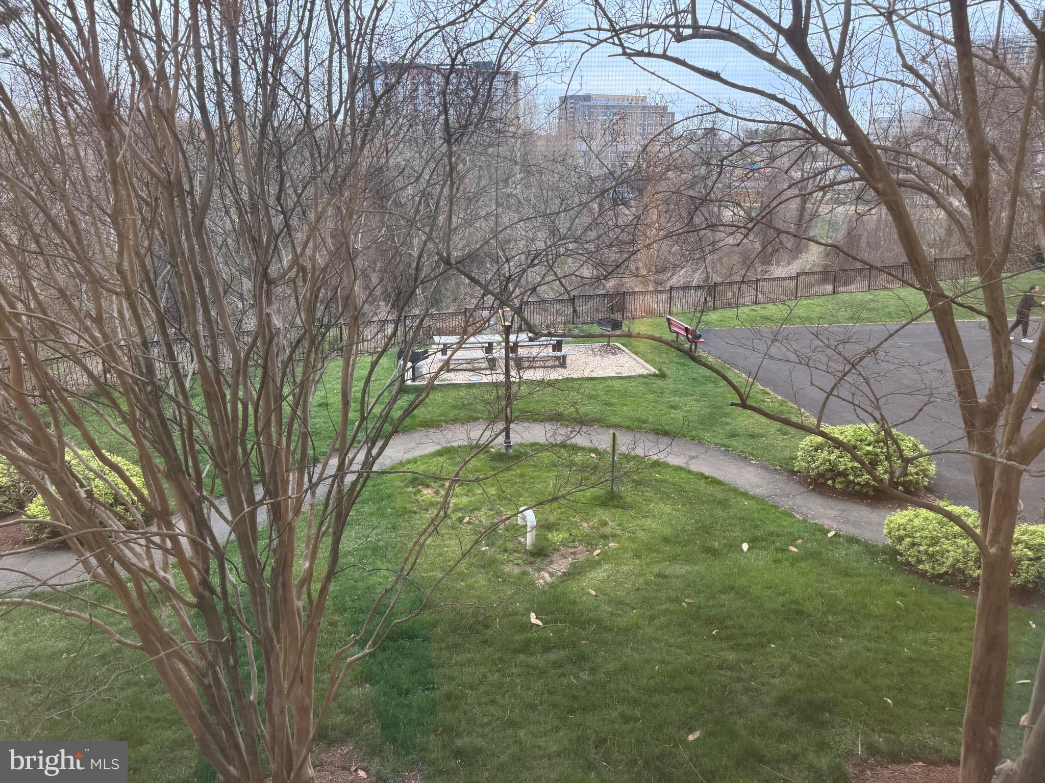 GATES OF MCLEAN - Residential Lease