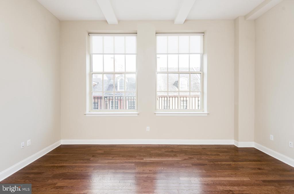 SOCIETY HILL - Residential Lease