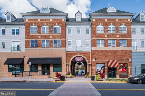 Photo of 801 Pleasant Drive #80108, ROCKVILLE, MD 20850 (MLS # MDMC2202668)