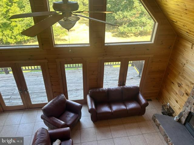 ASHTON WOODS - Residential