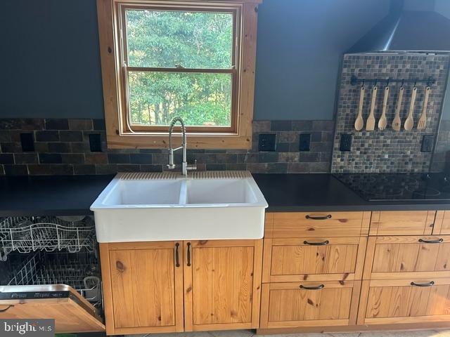 ASHTON WOODS - Residential