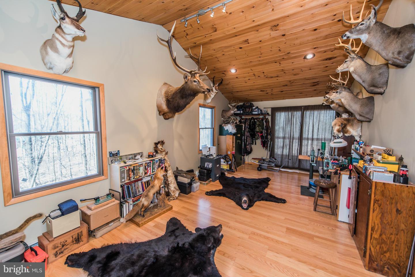 TREELAND HILLS - Residential