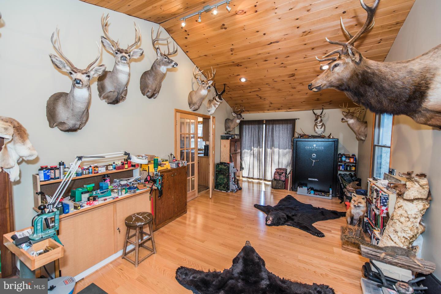 TREELAND HILLS - Residential